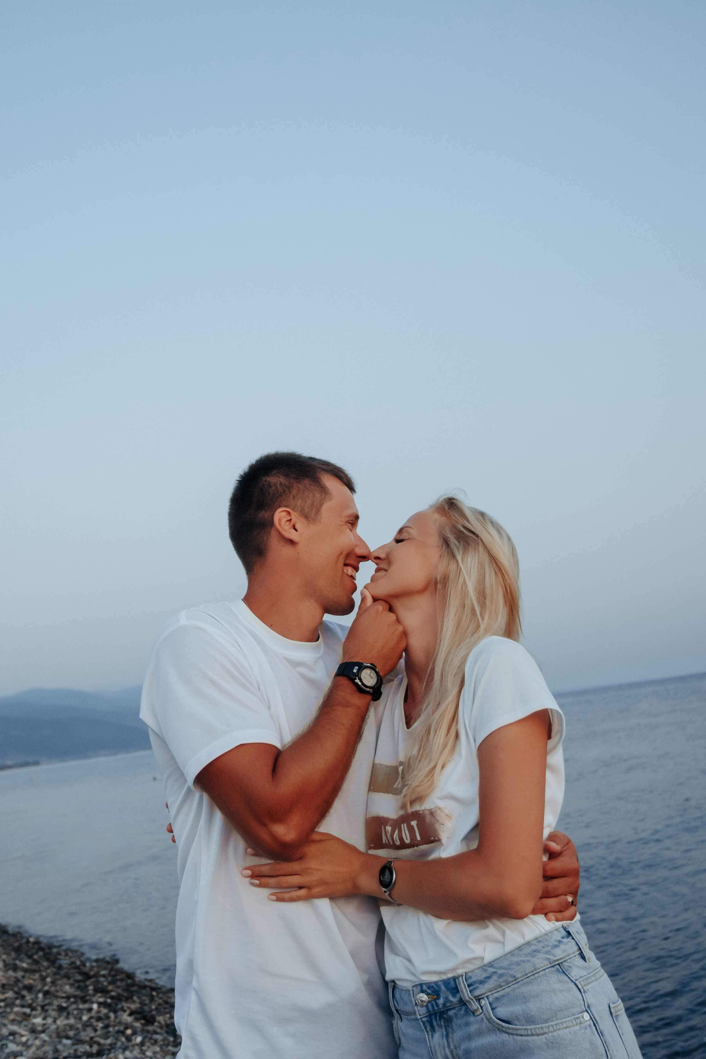 С видом на Абхазию. Милана Довгаль - семейный фотограф и видеограф  в Адлере и Сочи