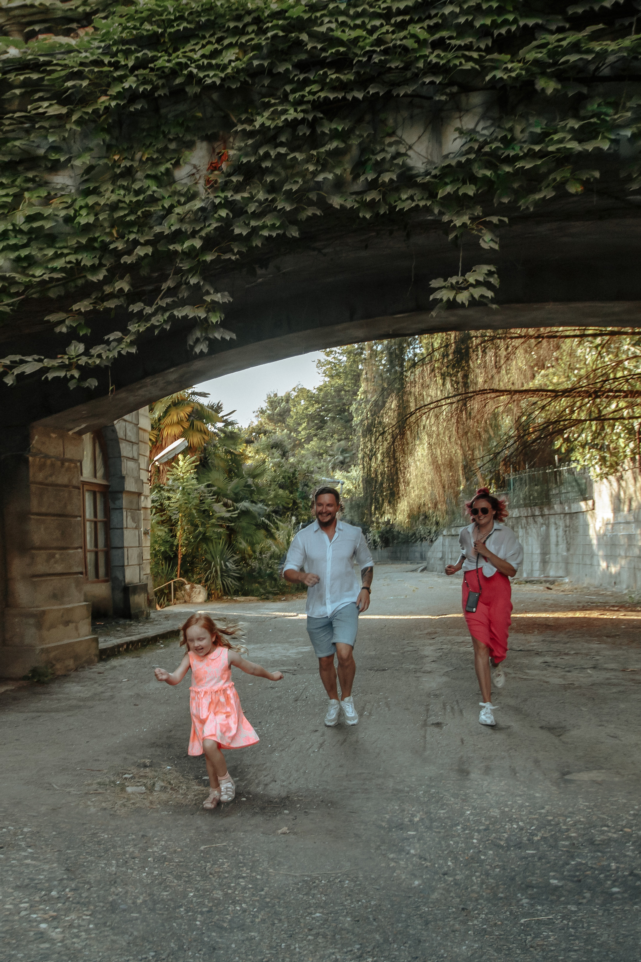 Санаторий Орджоникидзе. Милана Довгаль - семейный фотограф и видеограф  в Адлере и Сочи