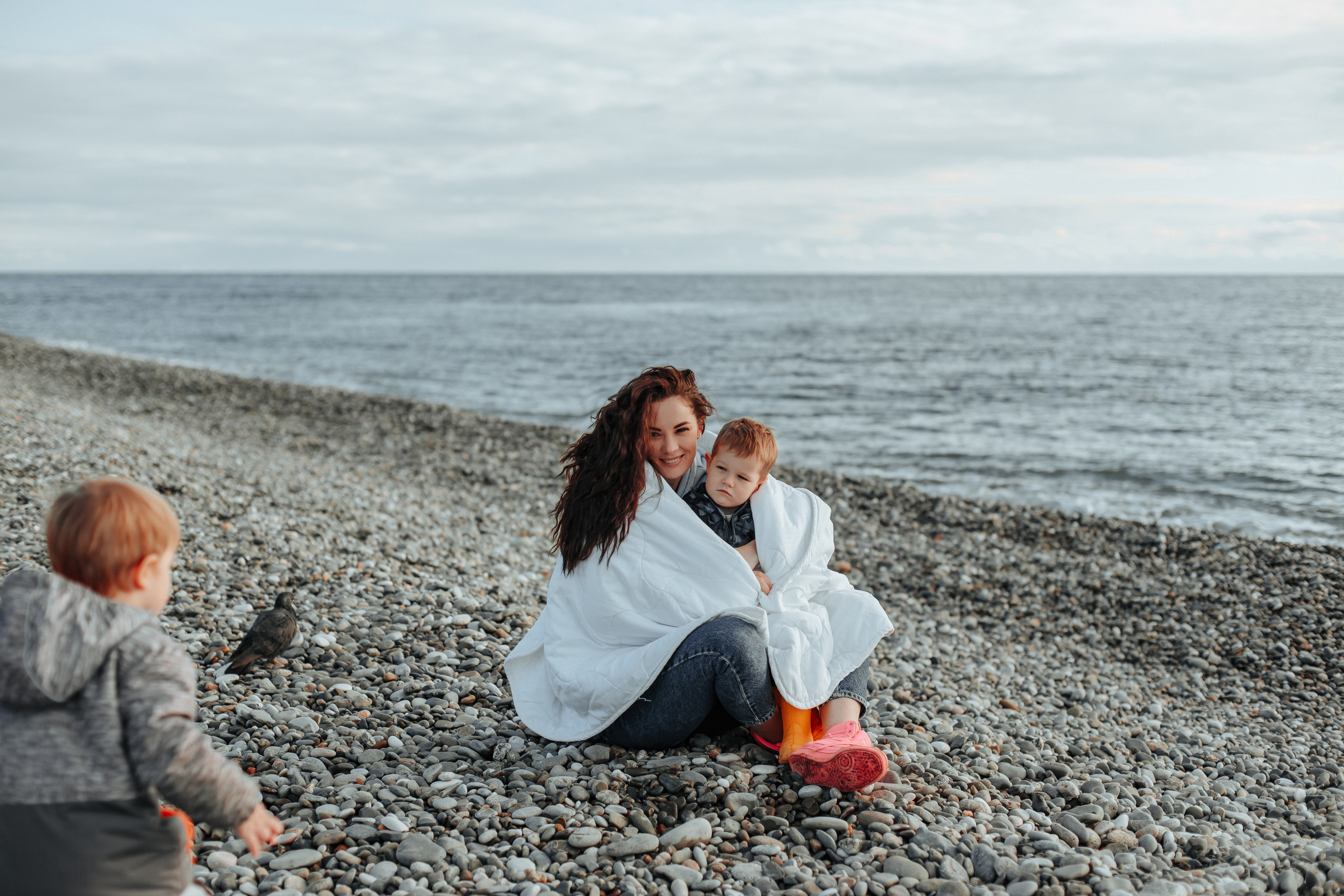 Пляжи Имеретинской Бухты. Милана Довгаль - семейный фотограф и видеограф  в Адлере и Сочи