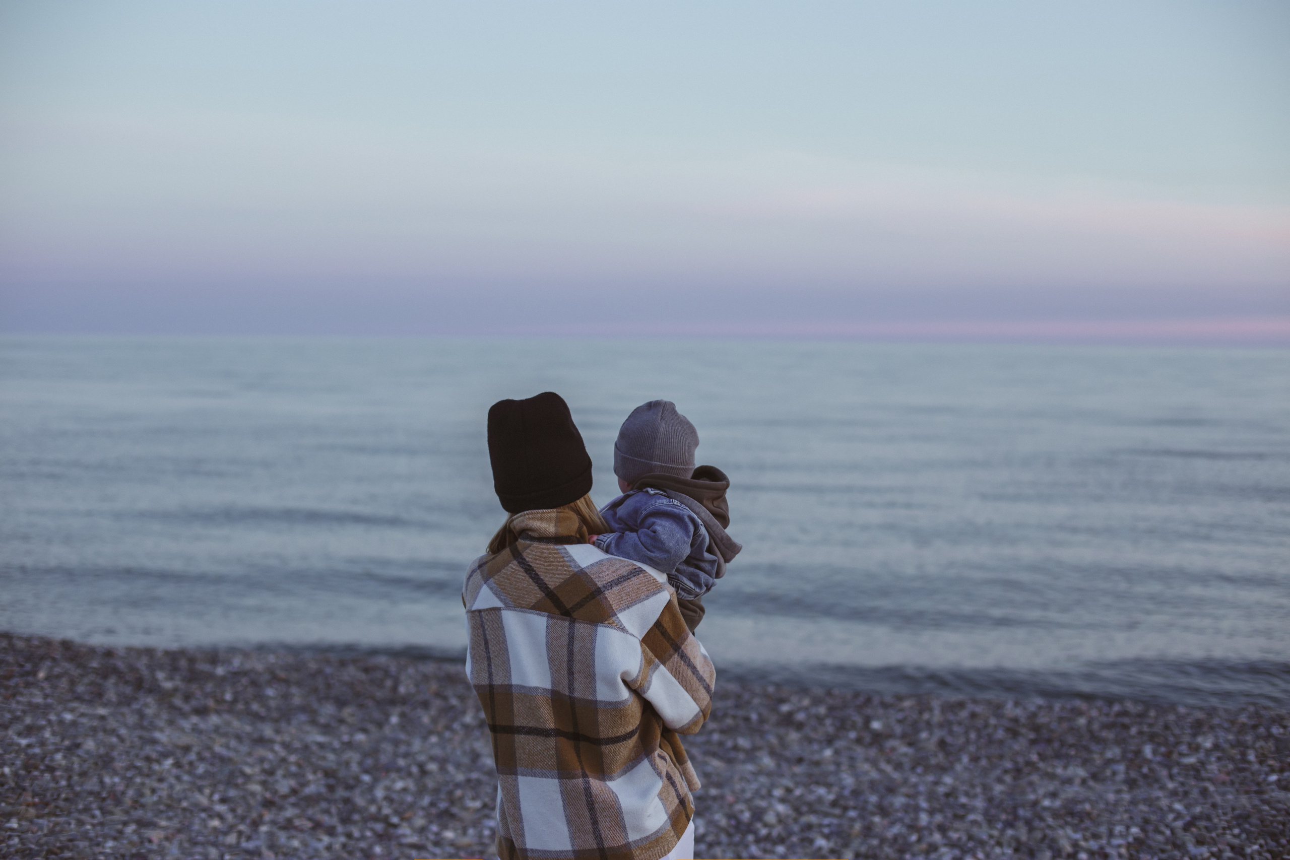 С видом на Абхазию. Милана Довгаль - семейный фотограф и видеограф  в Адлере и Сочи