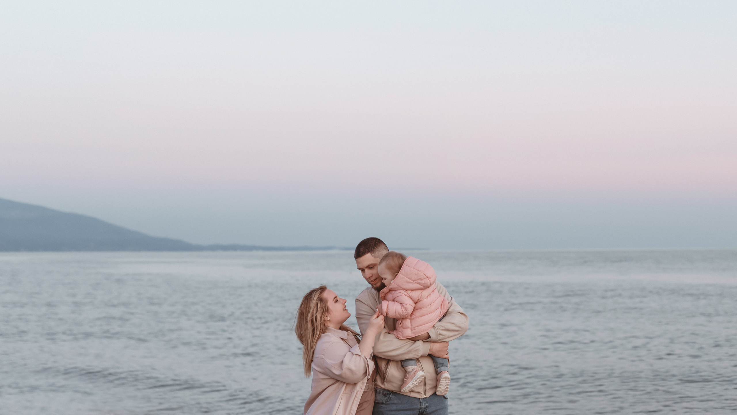 Милана Довгаль - семейный фотограф и видеограф  в Адлере и Сочи