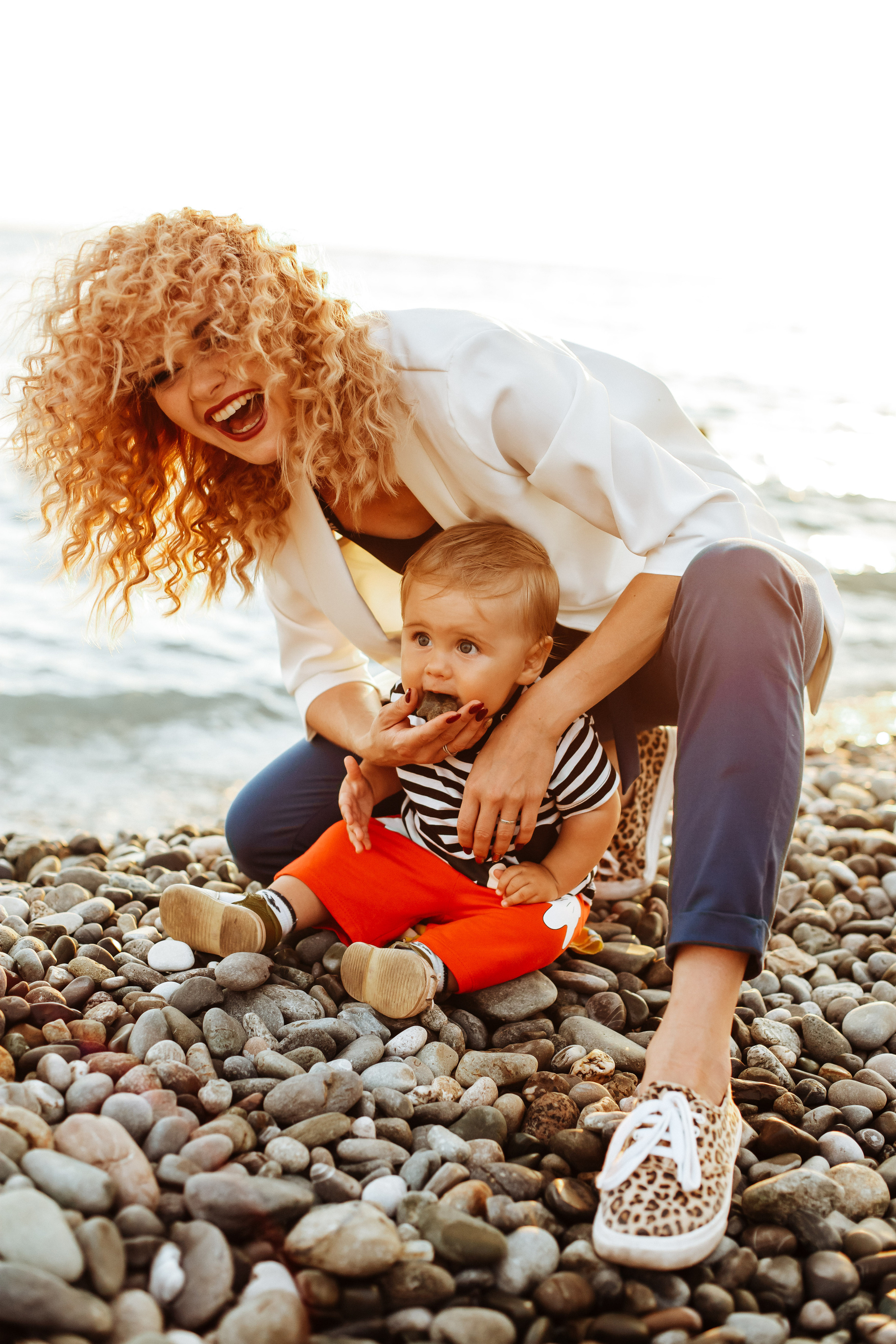 Пляжи Имеретинской Бухты. Милана Довгаль - семейный фотограф и видеограф  в Адлере и Сочи