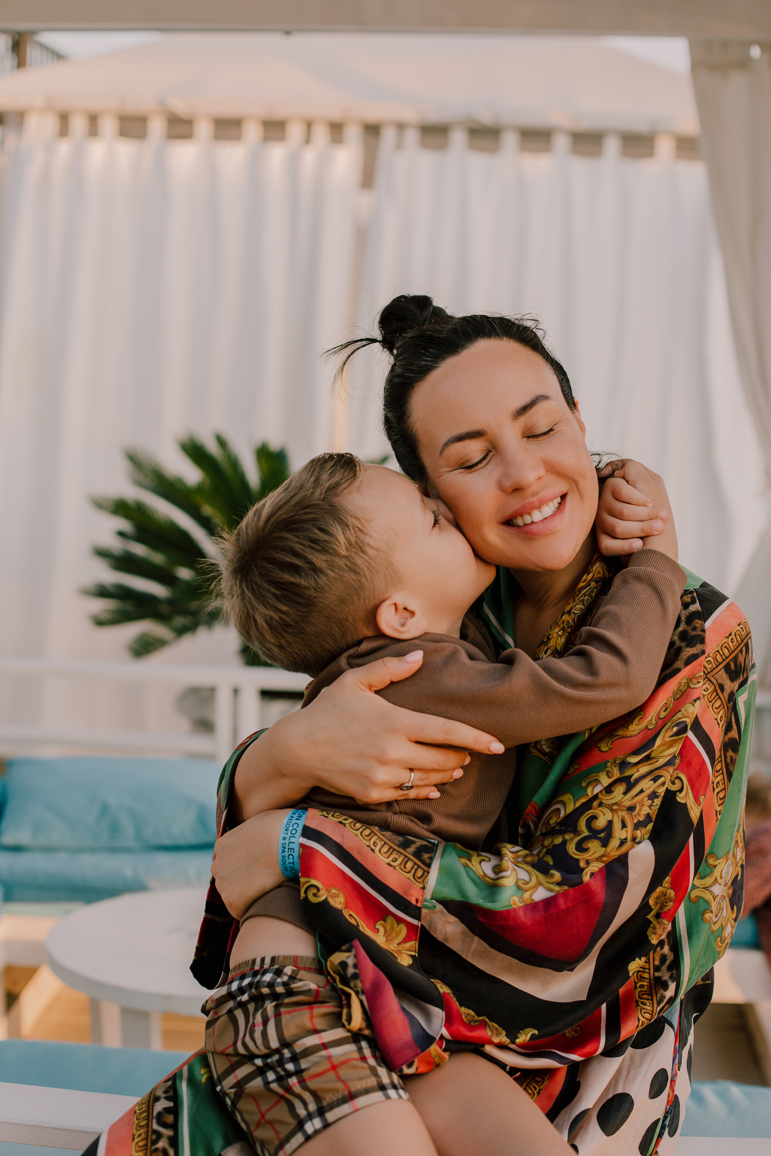 Пляжи Имеретинской Бухты. Милана Довгаль - семейный фотограф и видеограф  в Адлере и Сочи