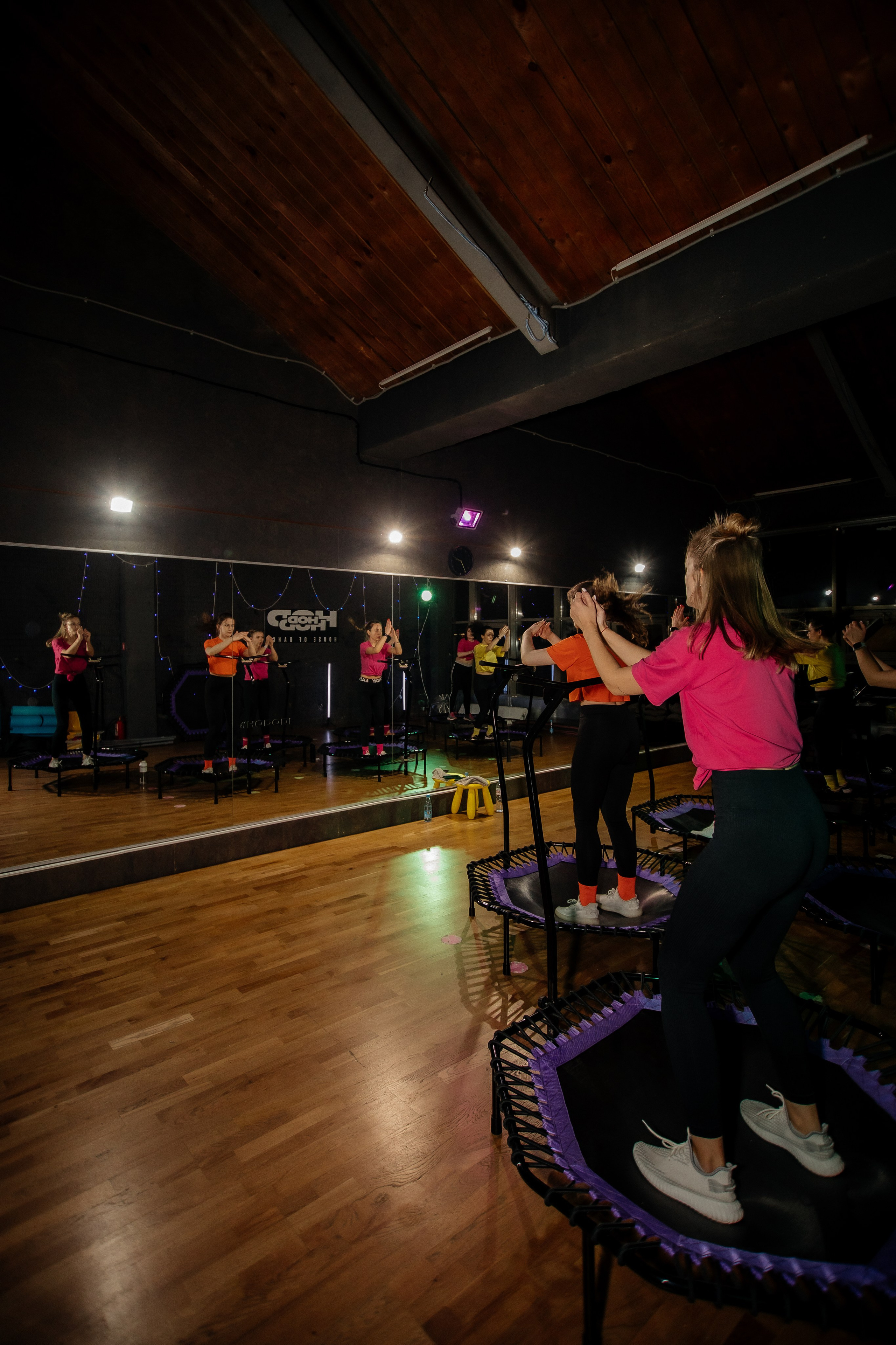 Съемки тренировок для сети студий Jumping Fitness. Ирина Тихонова — фотограф для детей и коллективов в Москве