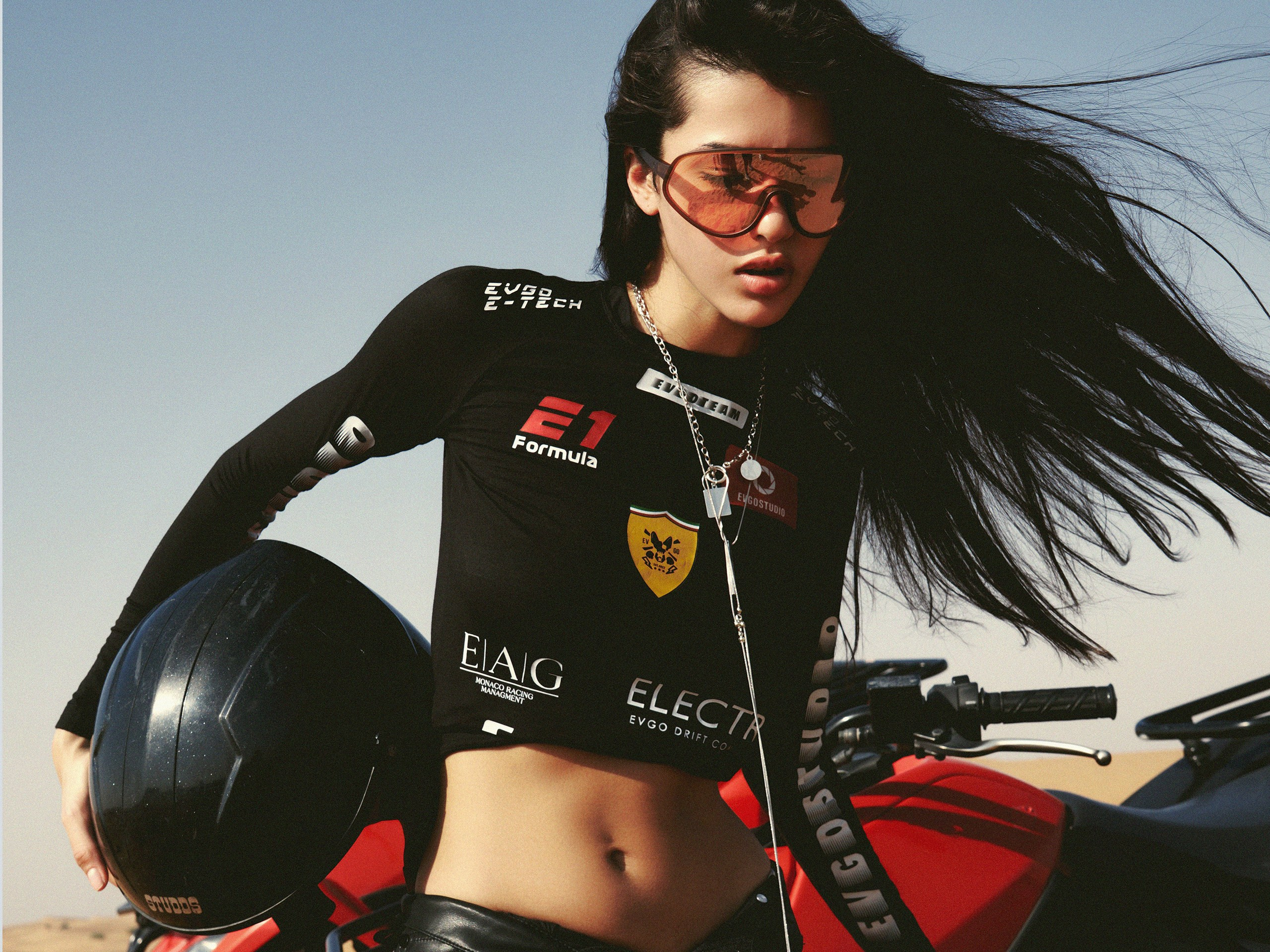 NOIZOMAX Художественный фотограф в Дубай