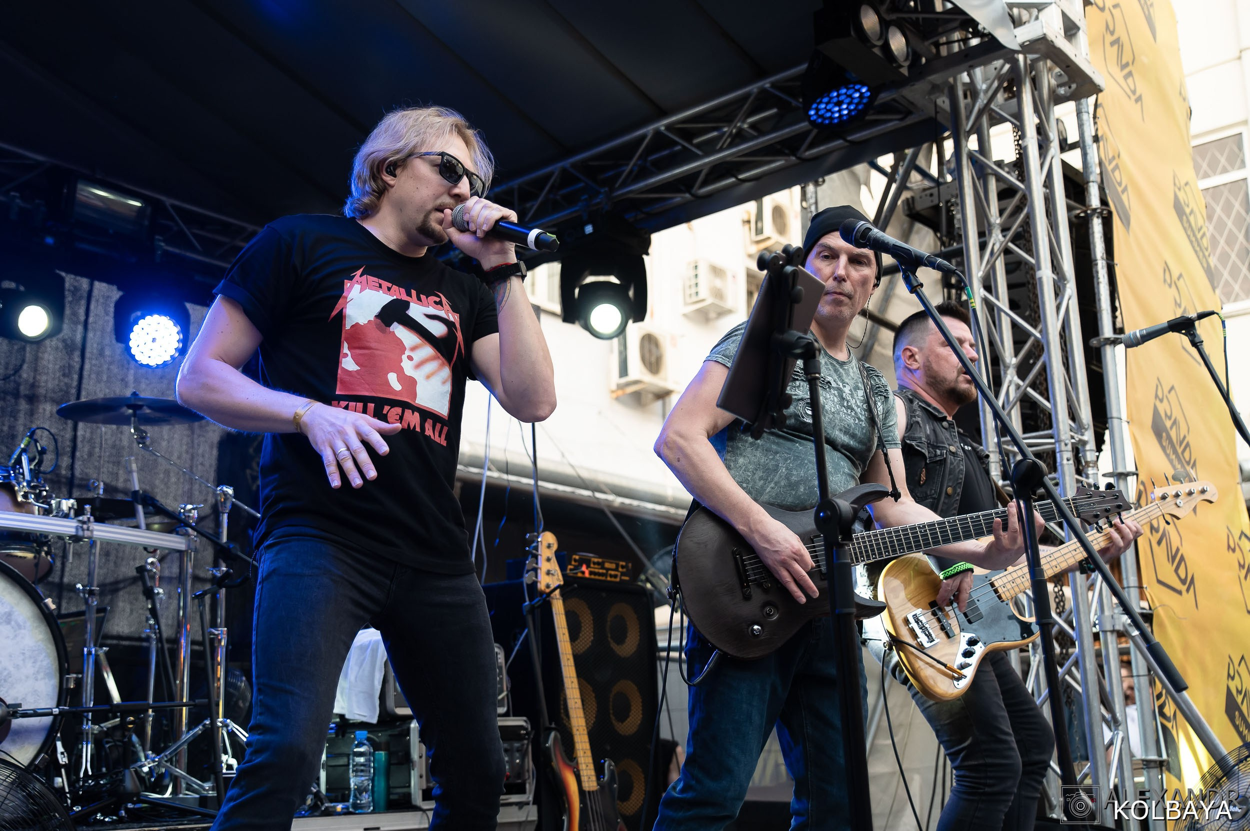 Фоторепортаж с мэшап концерта группы Черный Обелиск 4 июля 2024 года. Концертный и театральный репортажный фотограф в Москве Александр Колбая