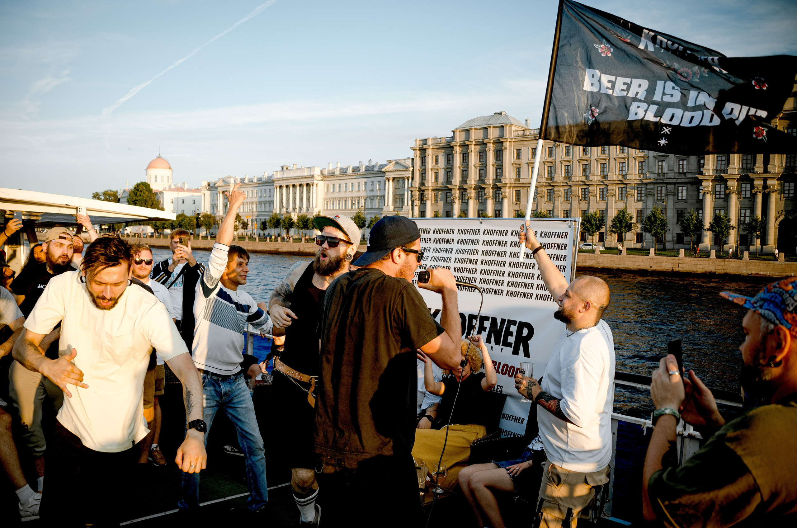 Кораблик. Пивная встреча. Alice_insomnia