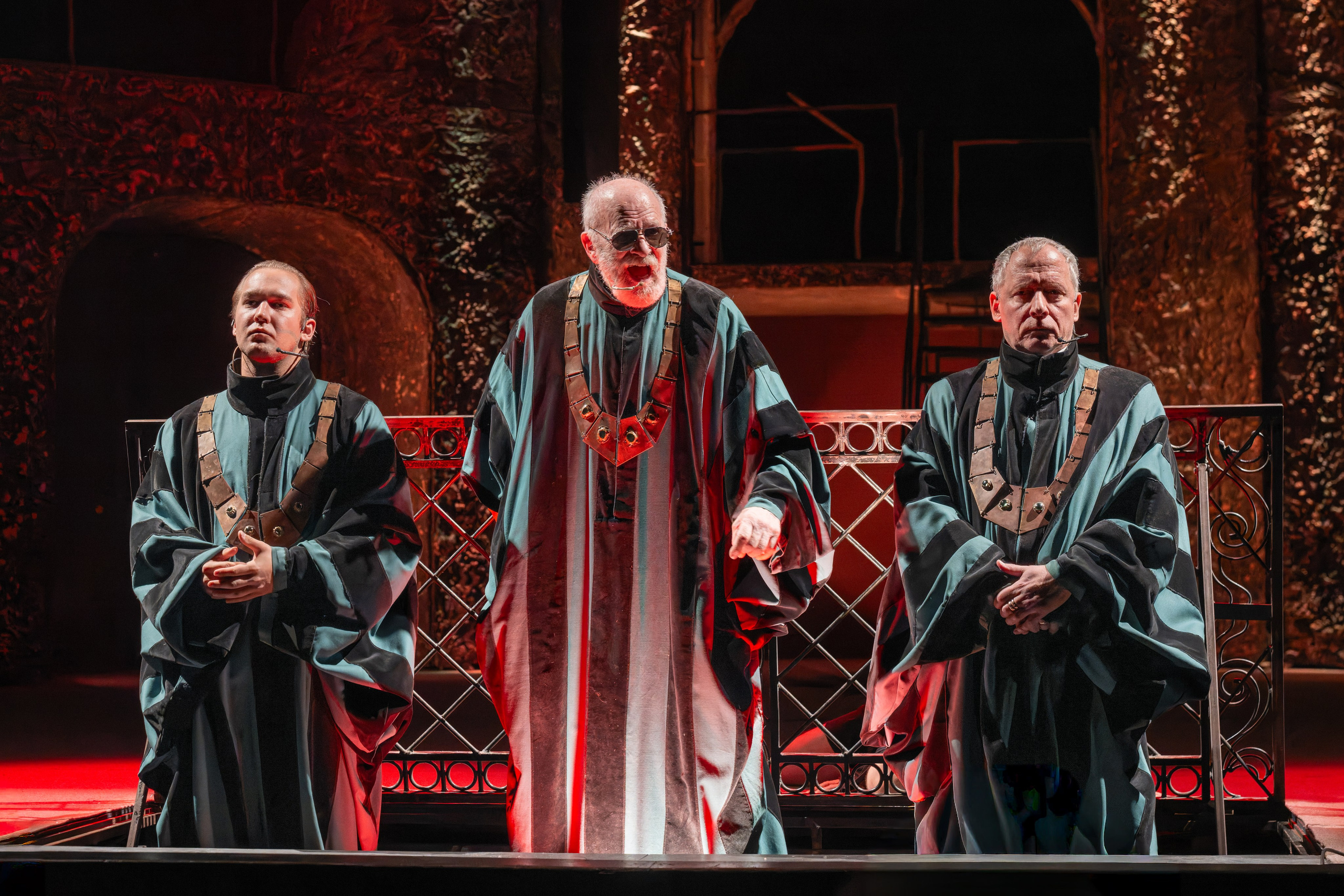 Театр Моссовета: Иисус Христос Супервезда — 35 лет на сцене. Сайт фотографа Сергея Абрамова