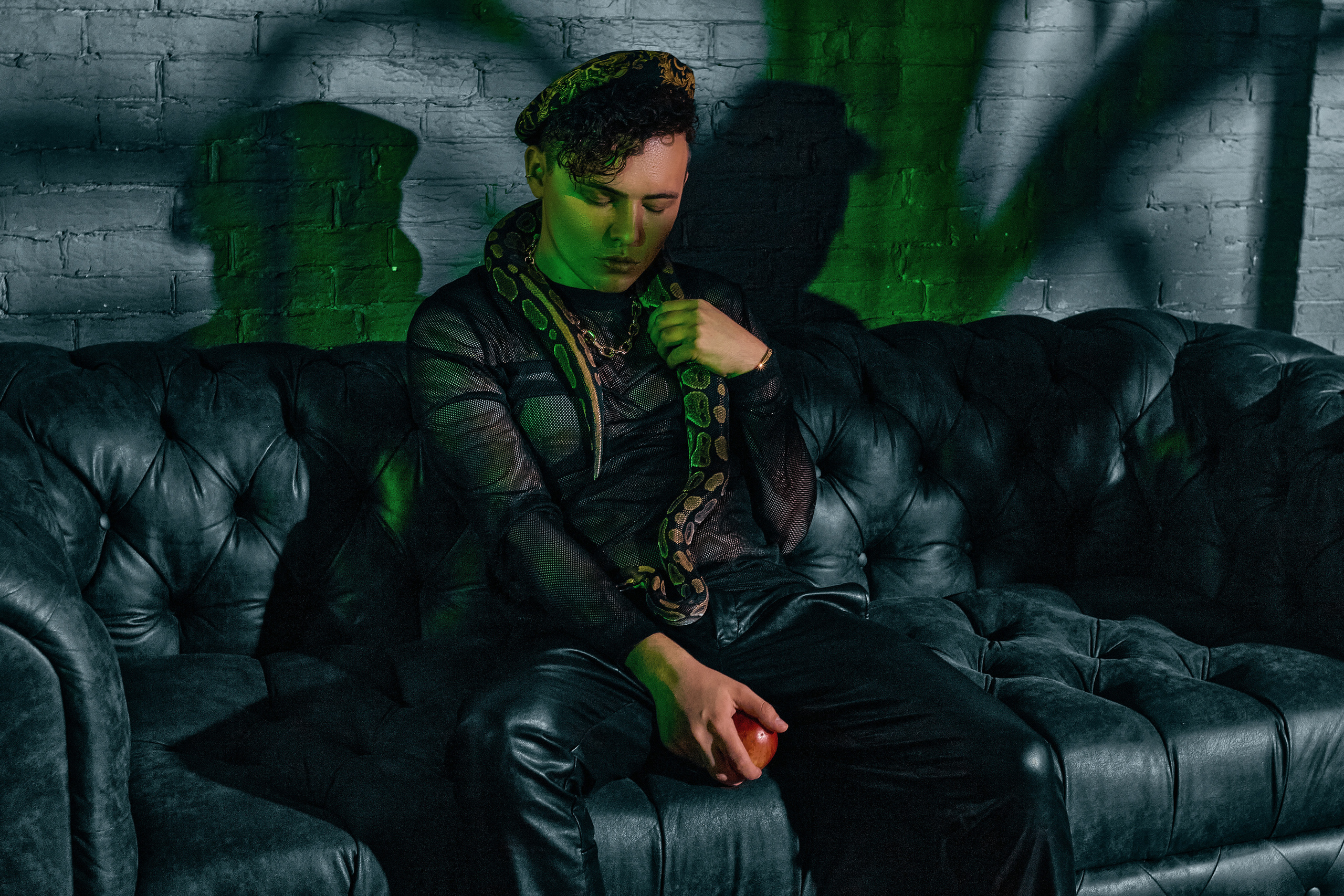 ARTEM x SERPENT. ANDY KIN Мужской и ню-фотограф в Москве