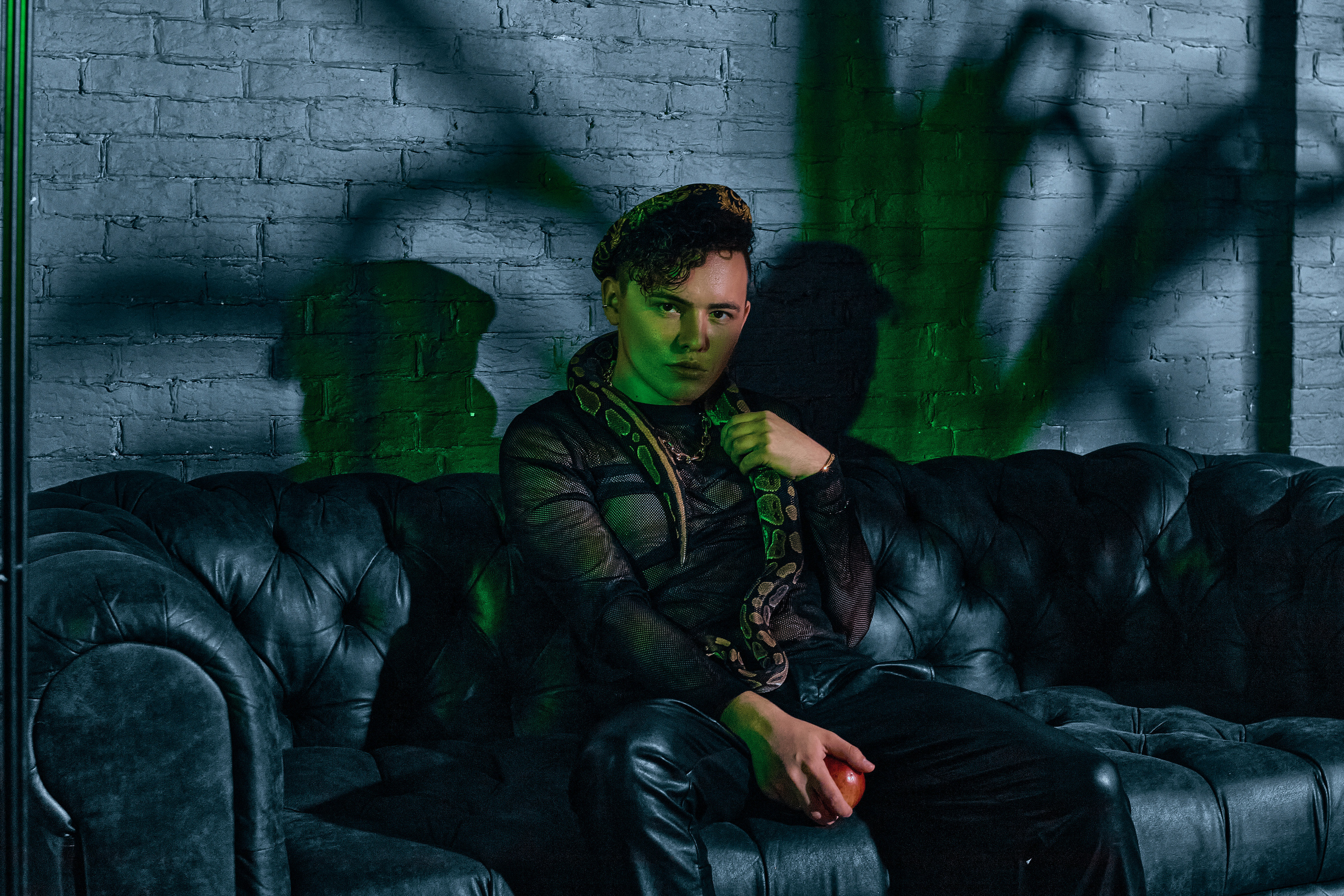 ARTEM x SERPENT. ANDY KIN Мужской и ню-фотограф в Москве