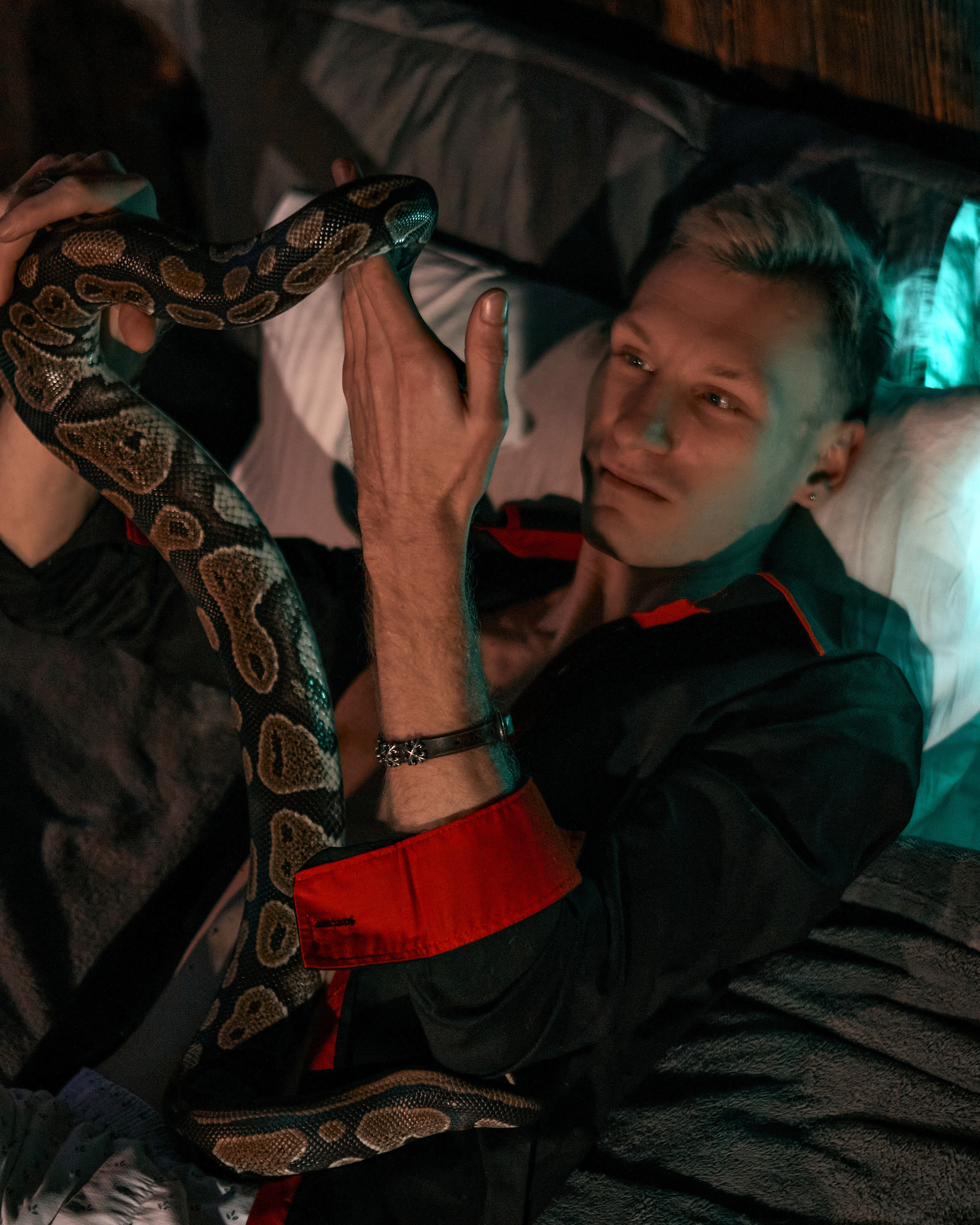 DENIS x SERPENT. ANDY KIN Мужской и ню-фотограф в Москве