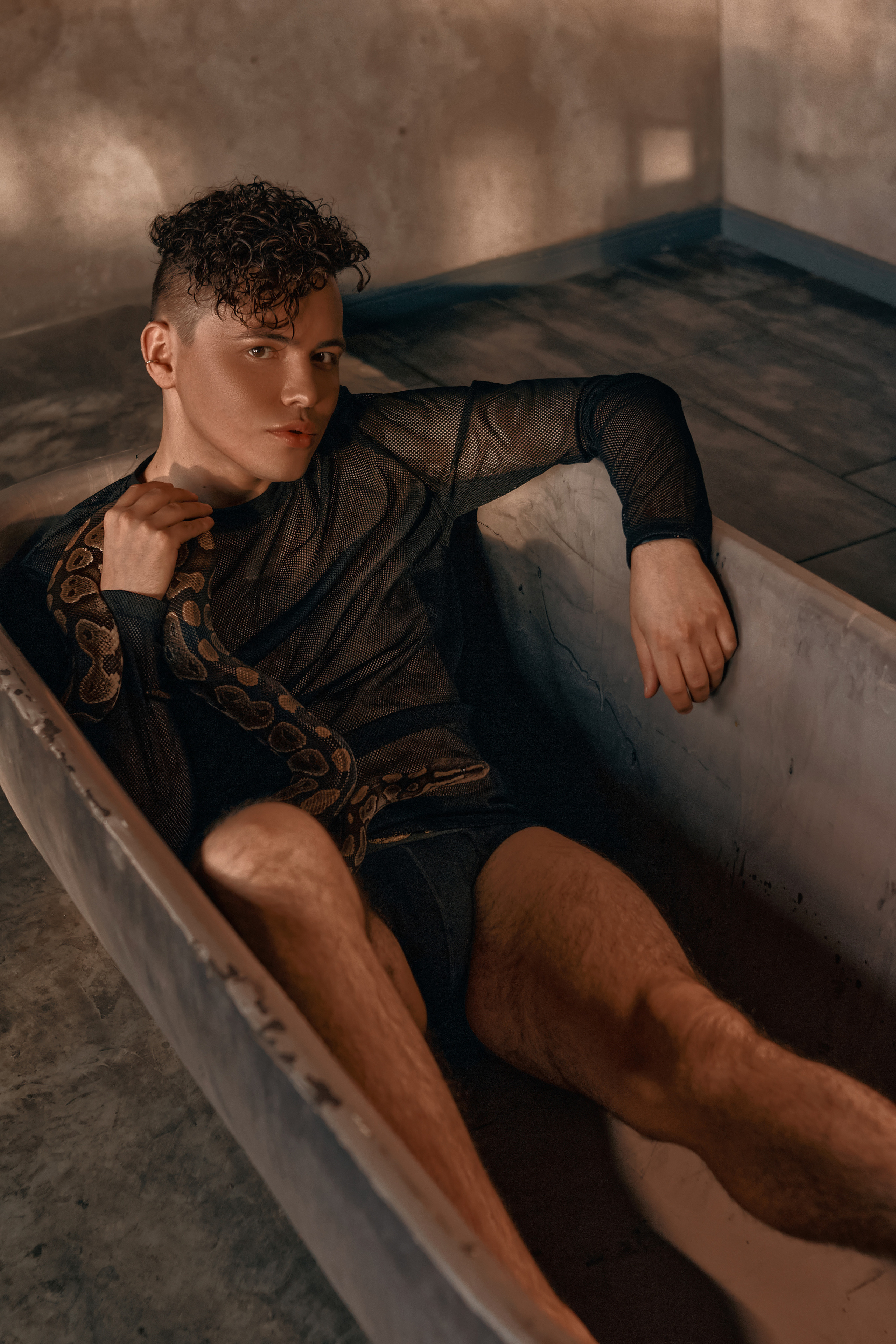 ARTEM x SERPENT. ANDY KIN Мужской и ню-фотограф в Москве