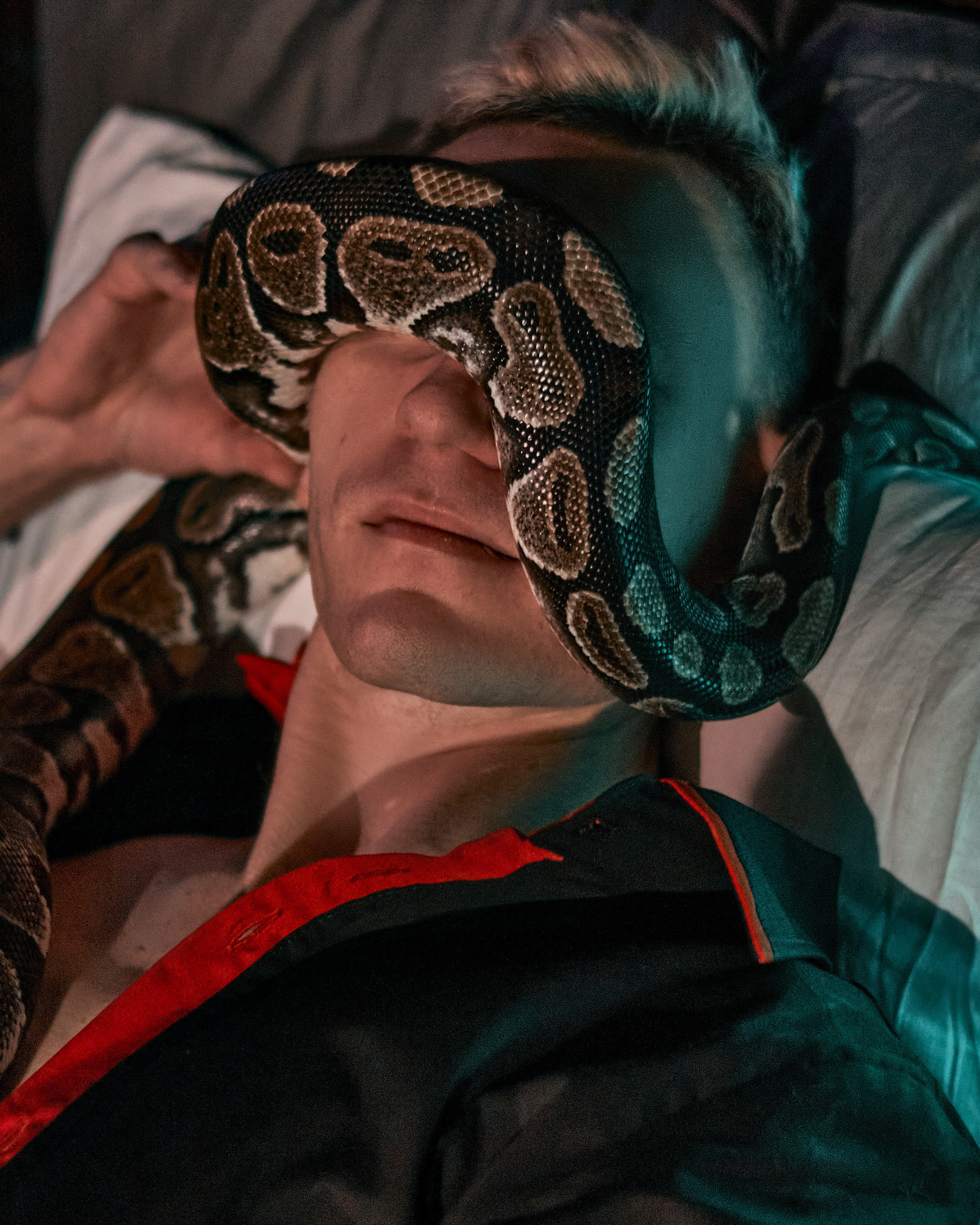 DENIS x SERPENT. ANDY KIN Мужской и ню-фотограф в Москве