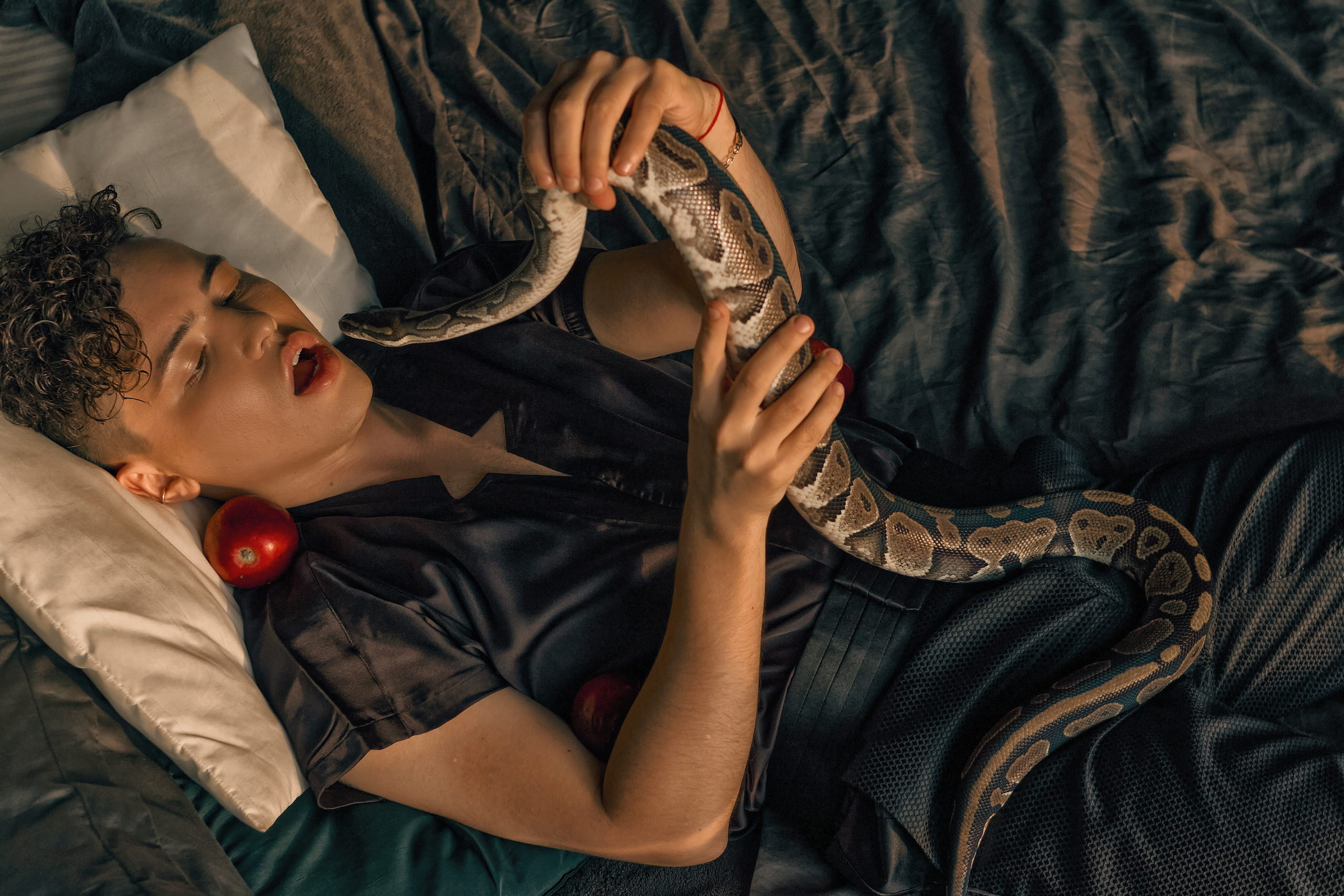 ARTEM x SERPENT. ANDY KIN Мужской и ню-фотограф в Москве