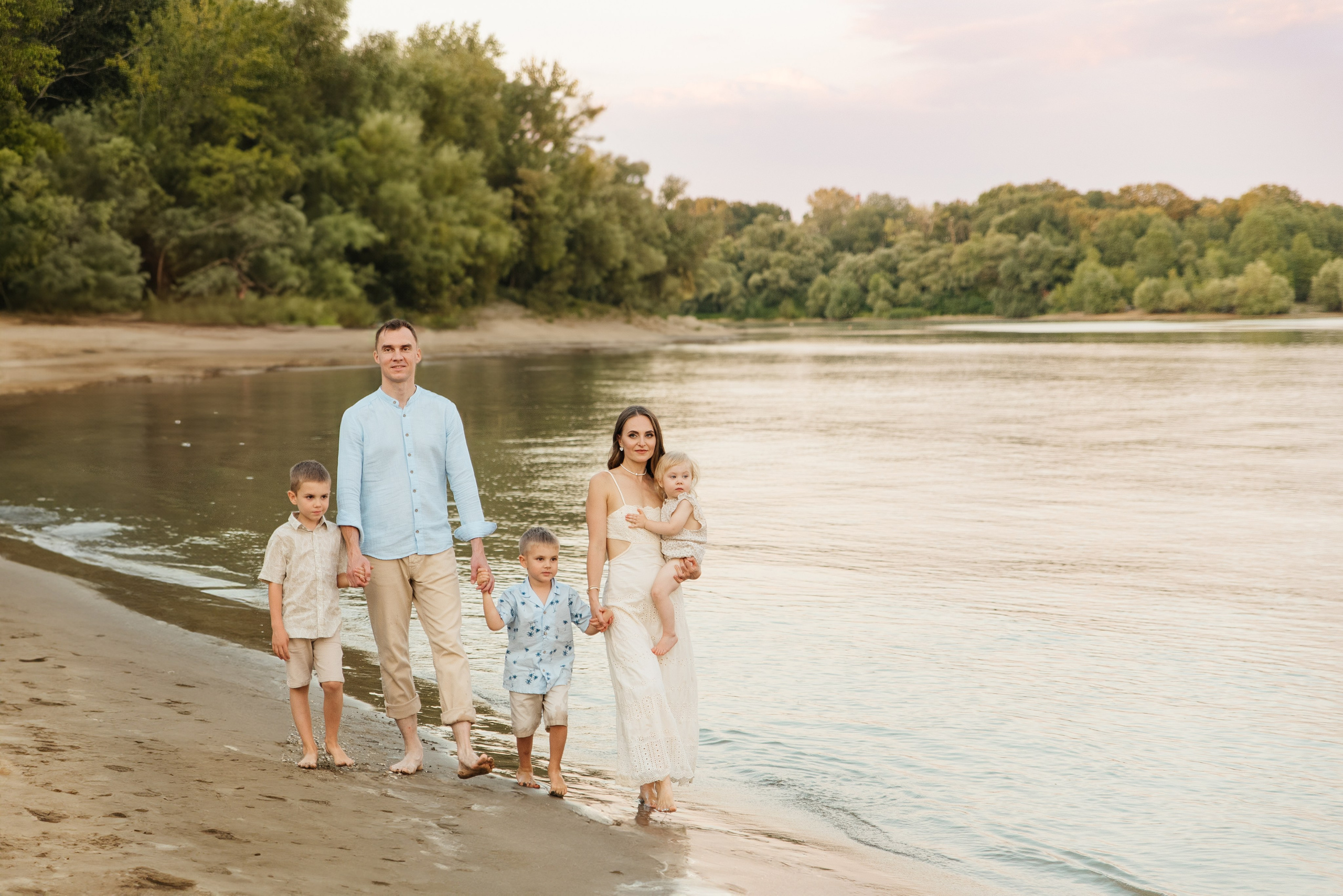 Семейная фотосессия у озера. Свадебный и семейный фотограф Кореновск/Краснодар