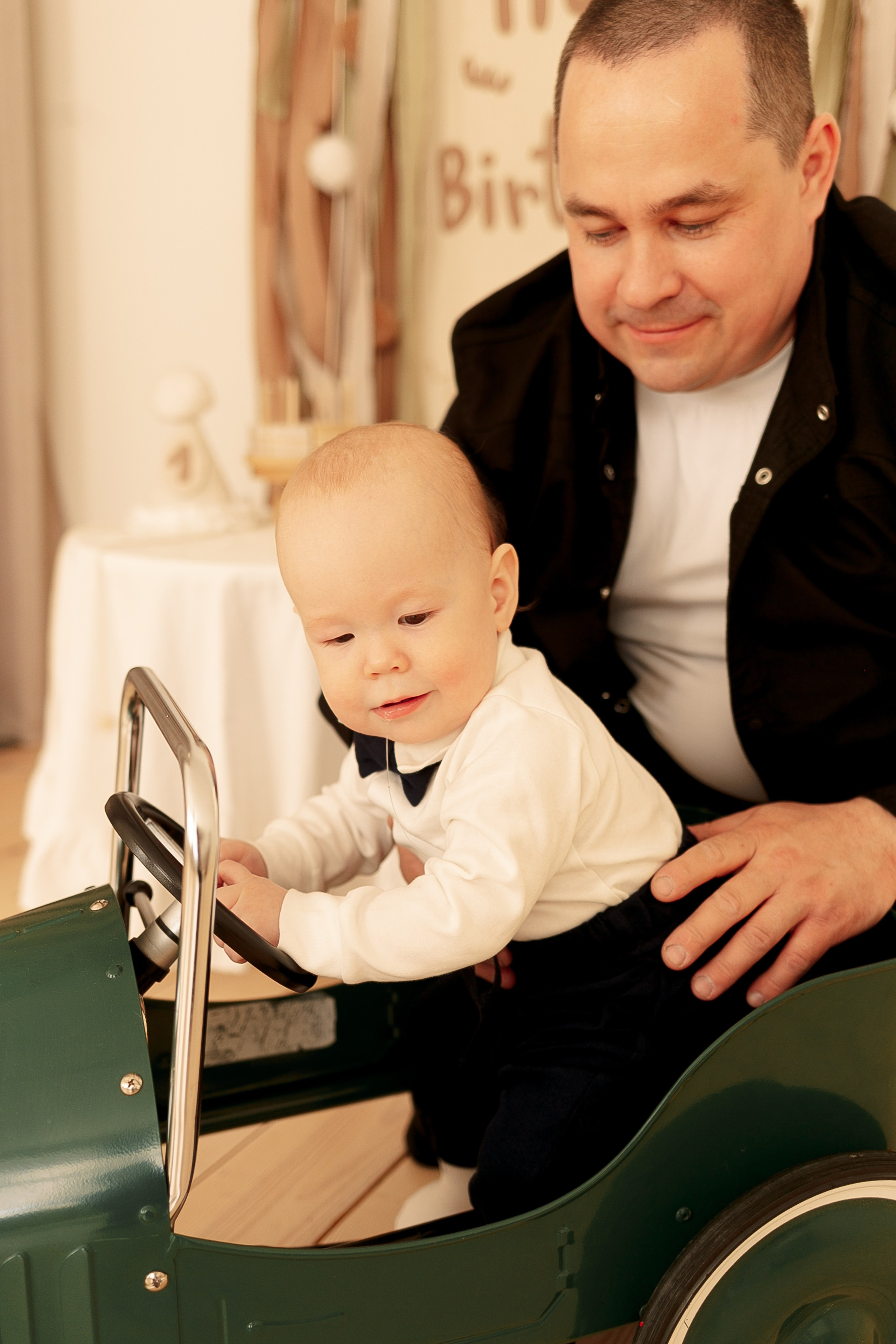 Тимуру 1 годик. Семейный фотограф Фотосессия беременности  Екатеринбург Елена Луткова