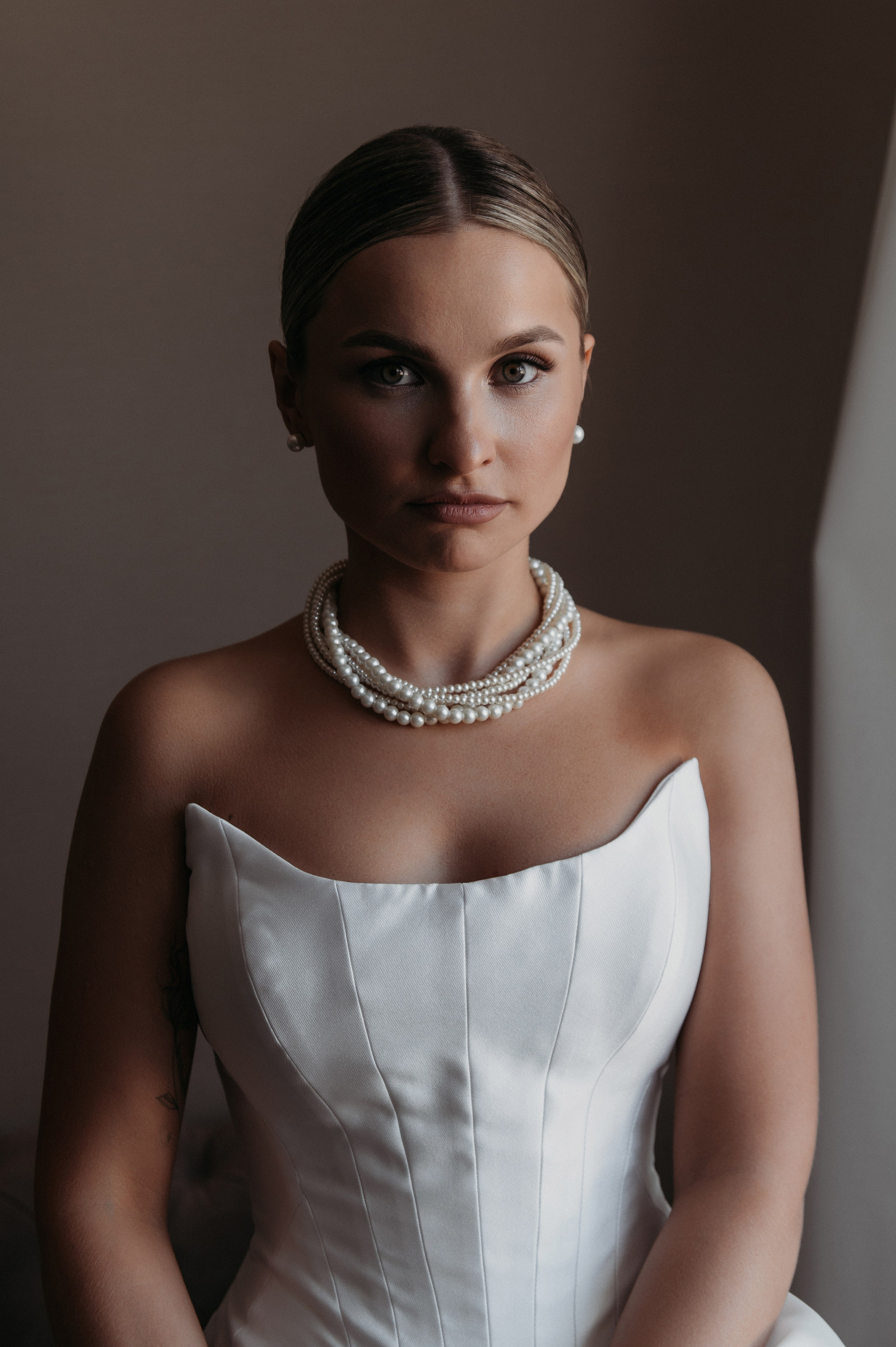 Свадебная фотосессия в Завидово гольф поле с утром невесты и красивым свадебным банкетом. Свадебный фотограф в Твери, Москве и Санкт-Петербурге Денисова Екатерина