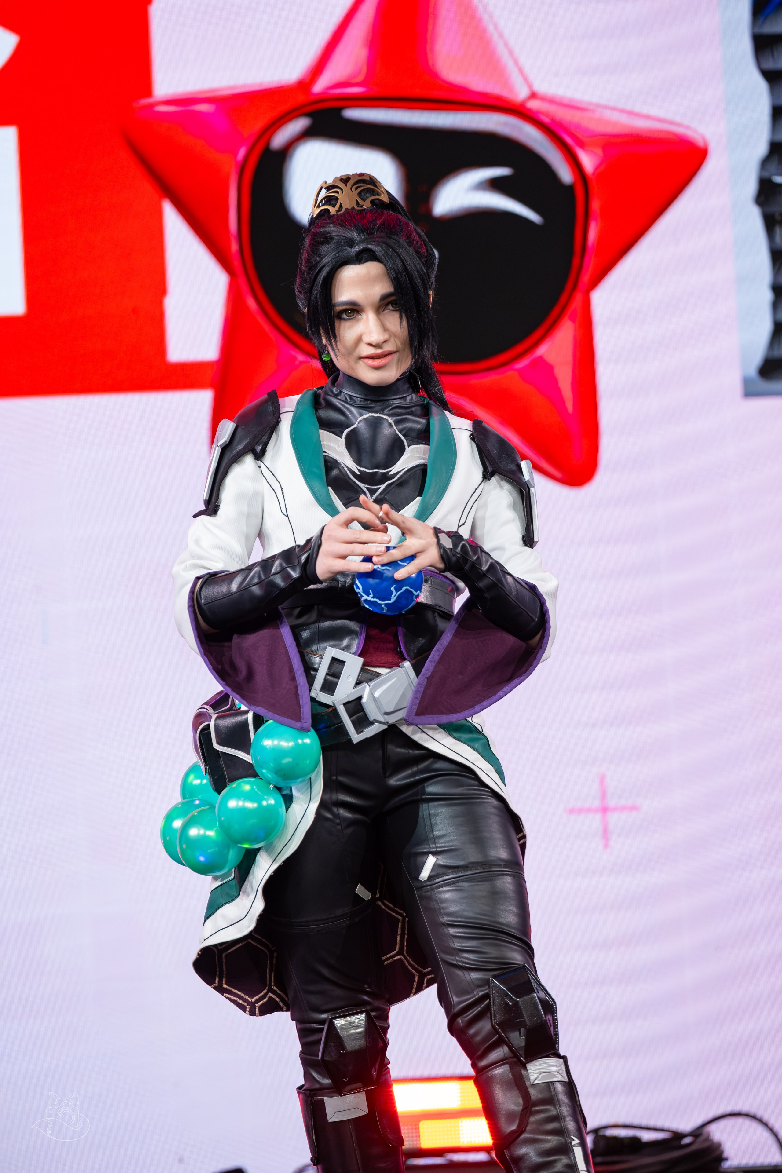 Сцена РЭД ЭКСПО 2024. Косплей фотограф