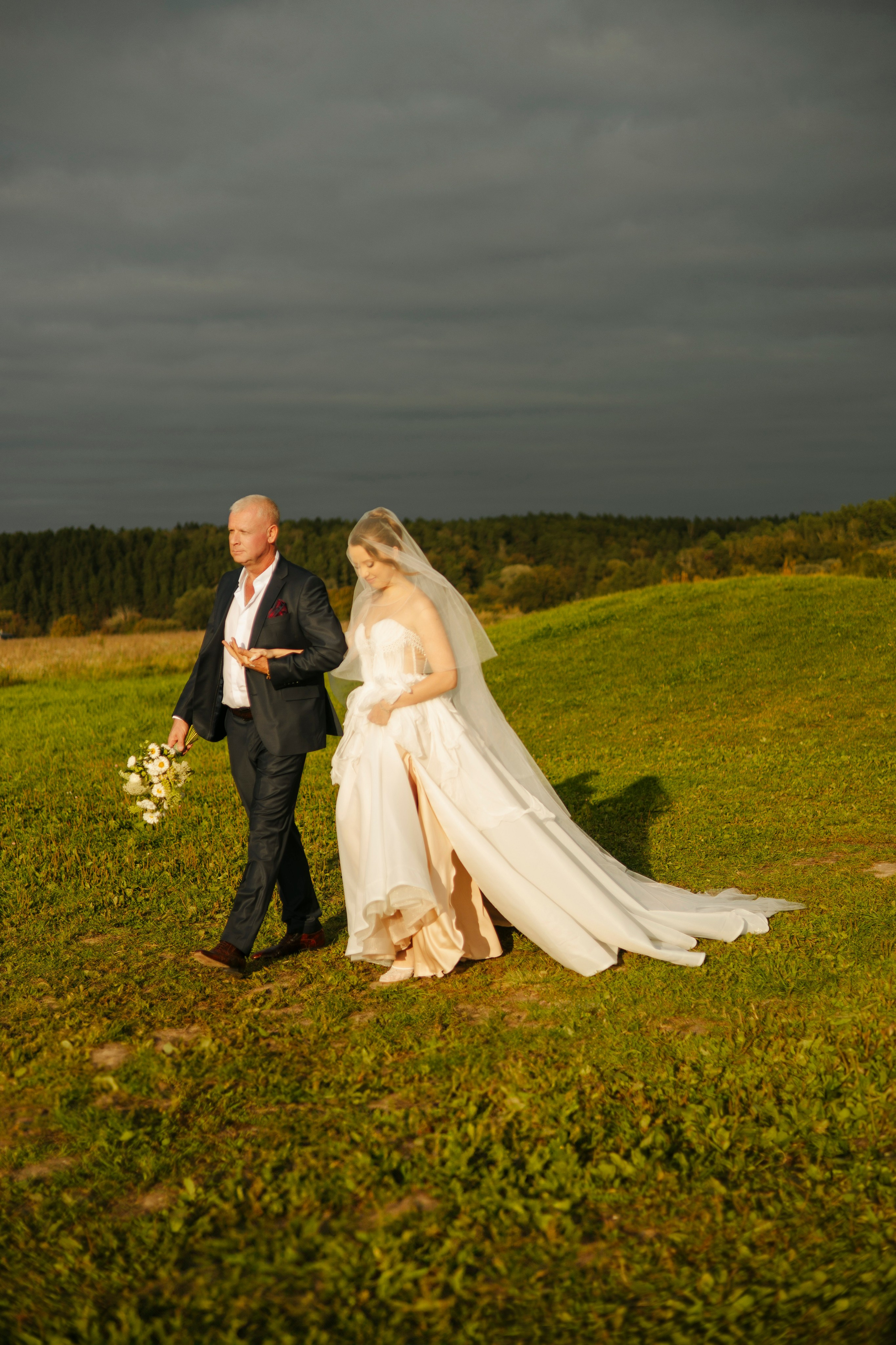 Артём и Вероника pine river. Nikolpinhasova