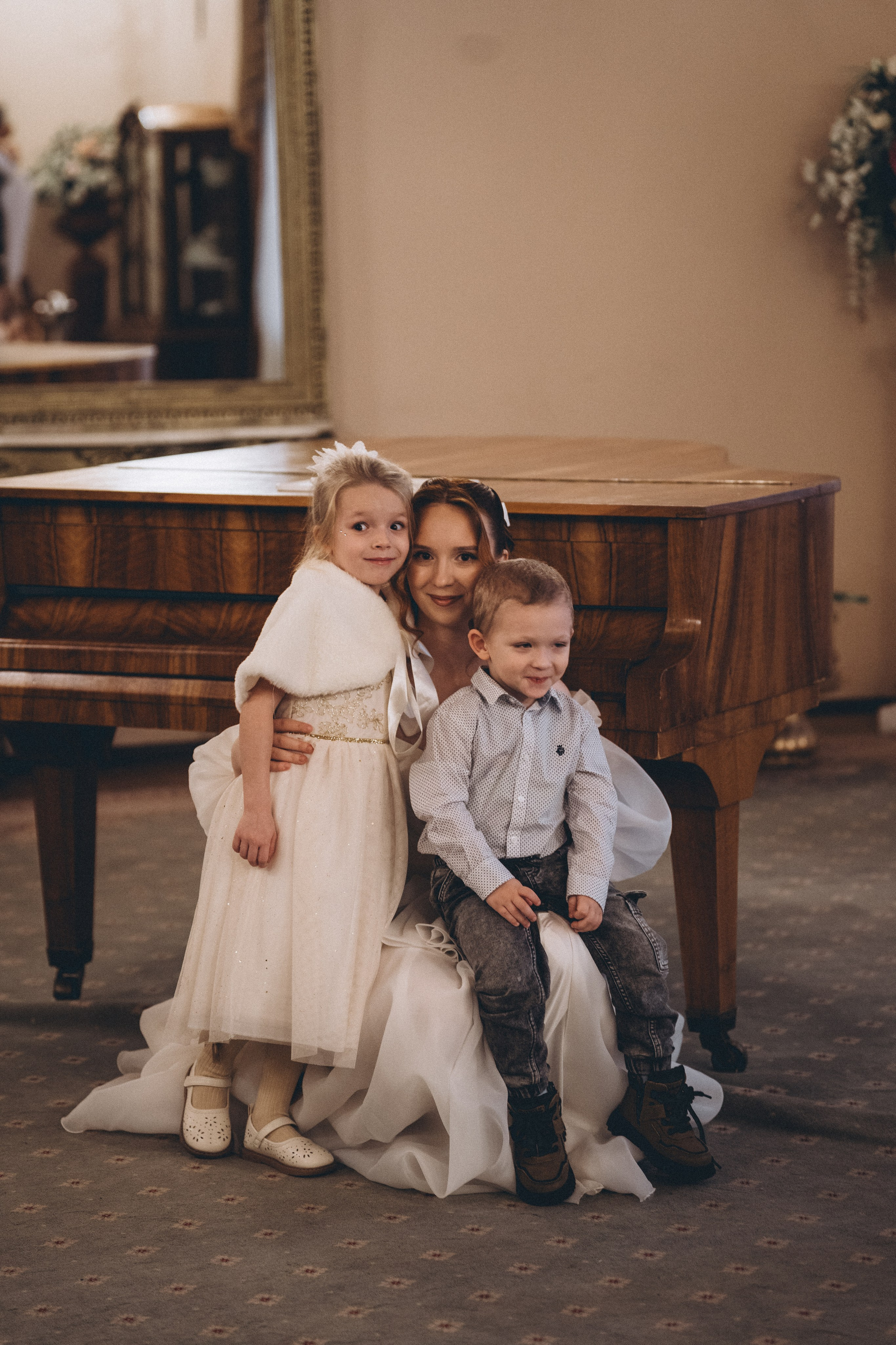 СВАДЕБНАЯ СЬЕМКА ВО ВТОРОМ ДВОРЦЕ С ГОСТЯМИ И ПРОГУЛКА В ТАВРИЧЕСКОМ САДУ. Профессиональный фотограф, Санкт-Петербург — Виктория Богомолова