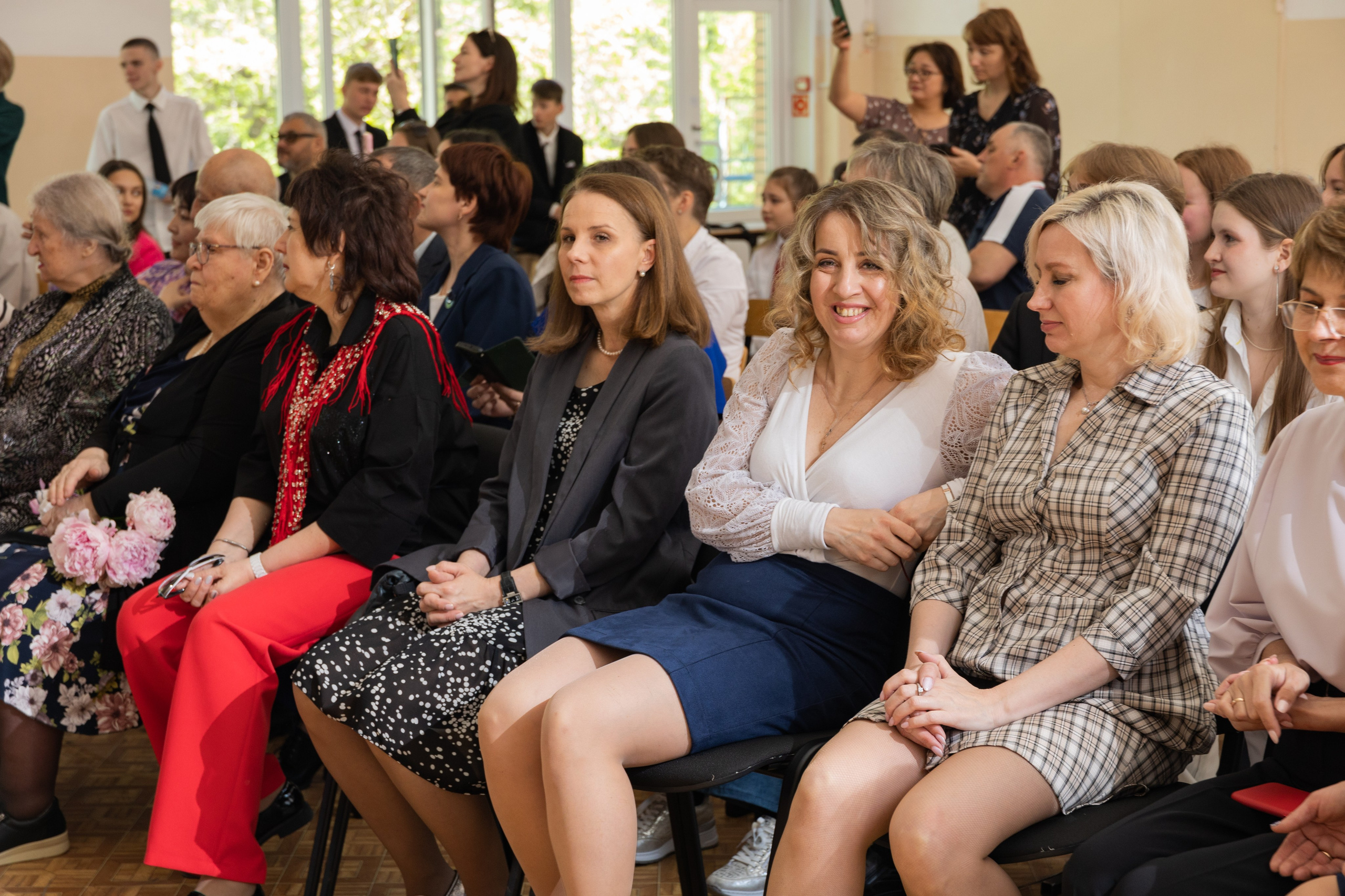 Последний звонок в школе № 66. Выпускные альбомы во Владивостоке