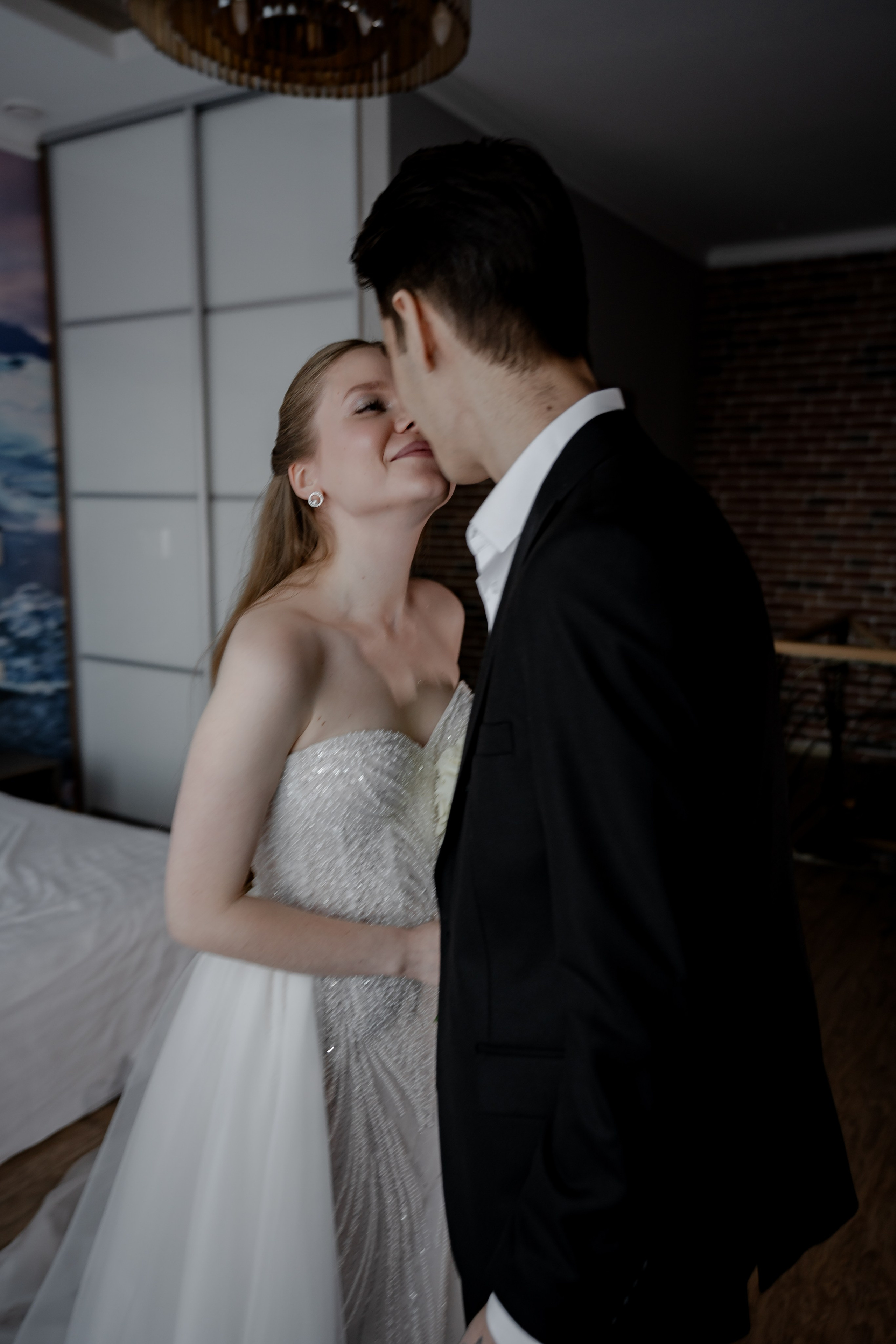 СВАДЕБНАЯ СЬЕМКА СБОРОВ В ОТЕЛЕ И ВЫЕЗД НА ЦЕРЕМОНИЮ (СНЯТО В СИБИРЕ В НИЖНЕВАРТОВСКЕ). Профессиональный фотограф, Санкт-Петербург — Виктория Богомолова