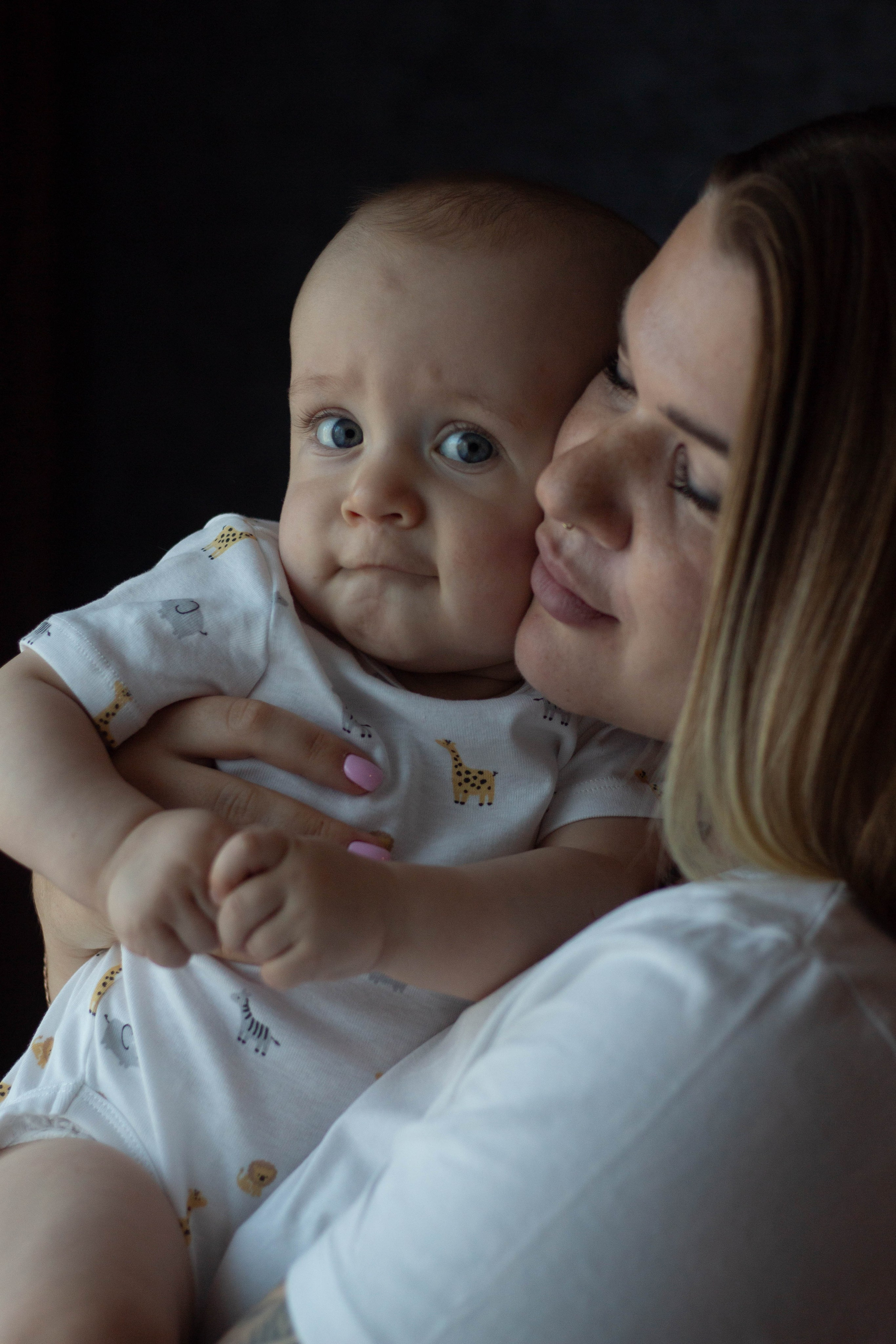 Артур, Вика и Роберт. Бережно сохраняю ваши чувства и истории на своих фотографиях