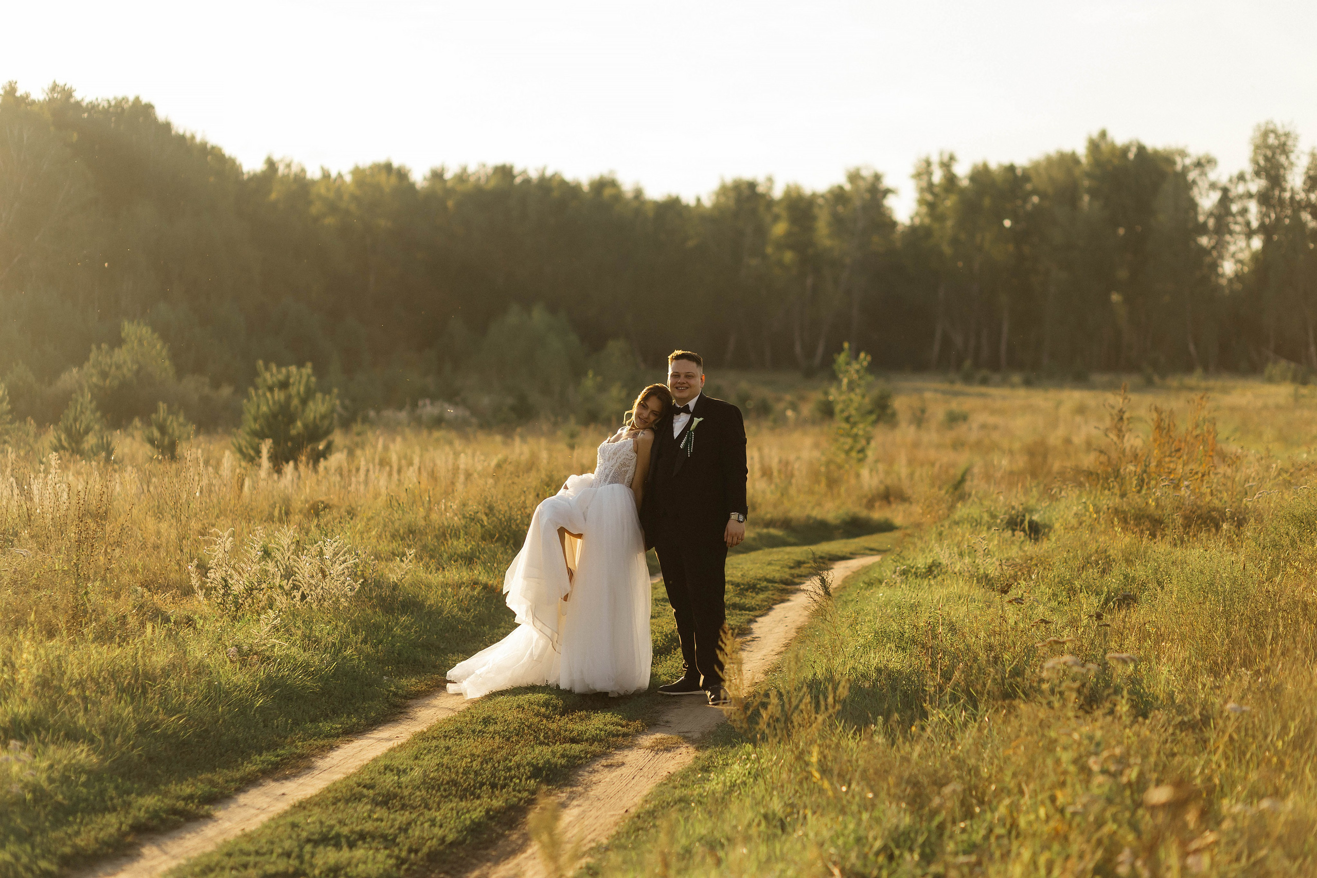 Свадебная история. Лесной Виладж. Свадебный и семейный фотограф Рассказова Виктория
