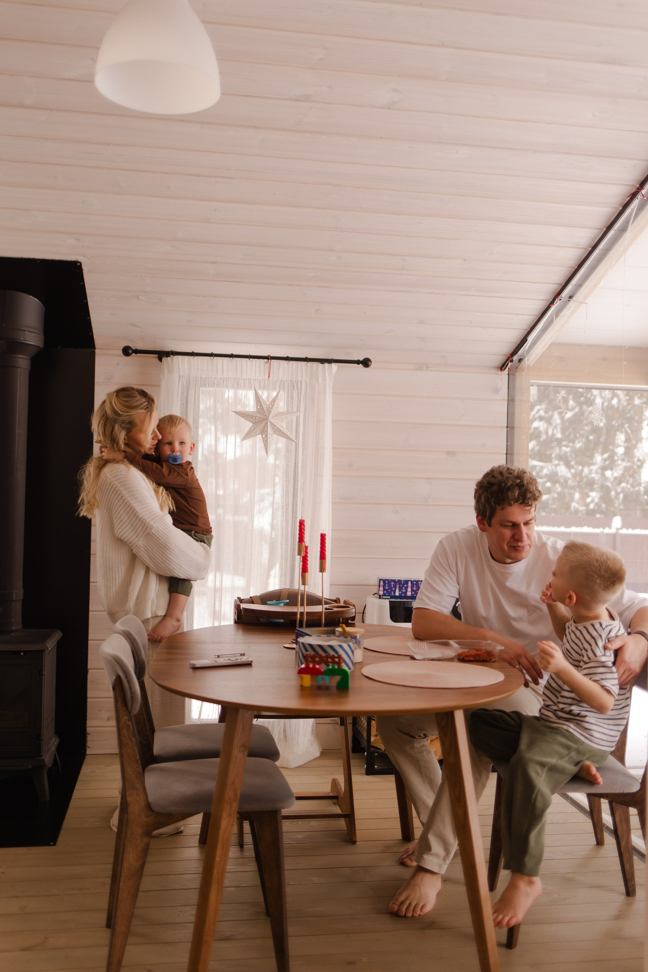 Акрам Ульяна и мальчишки. Фотграф в Москве Кузьмина Мария