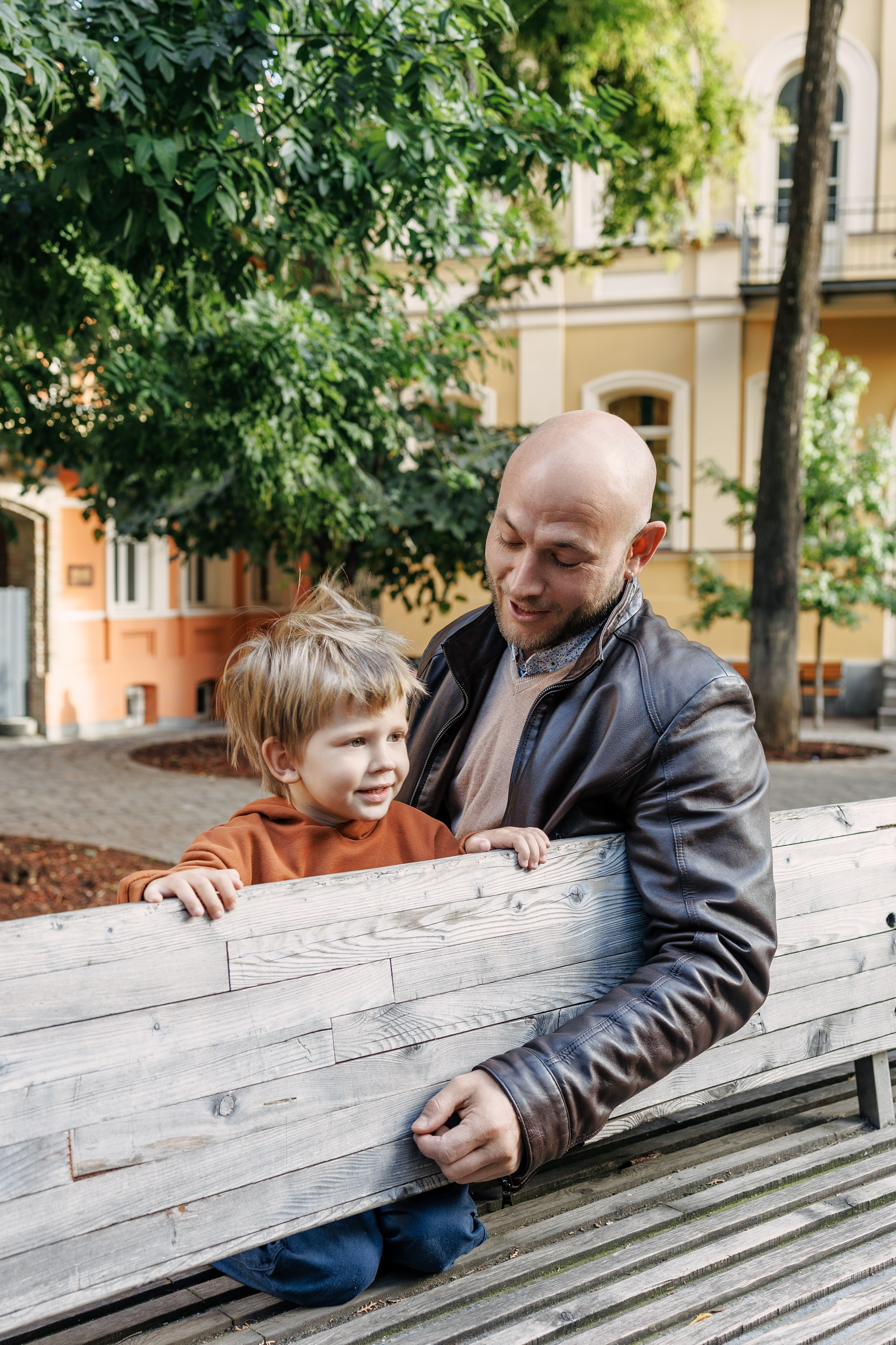 Family photoshoot in Tbilisi, Georgia. Fedor Lemeshko — Destination Wedding and Family Lifestyle photographer