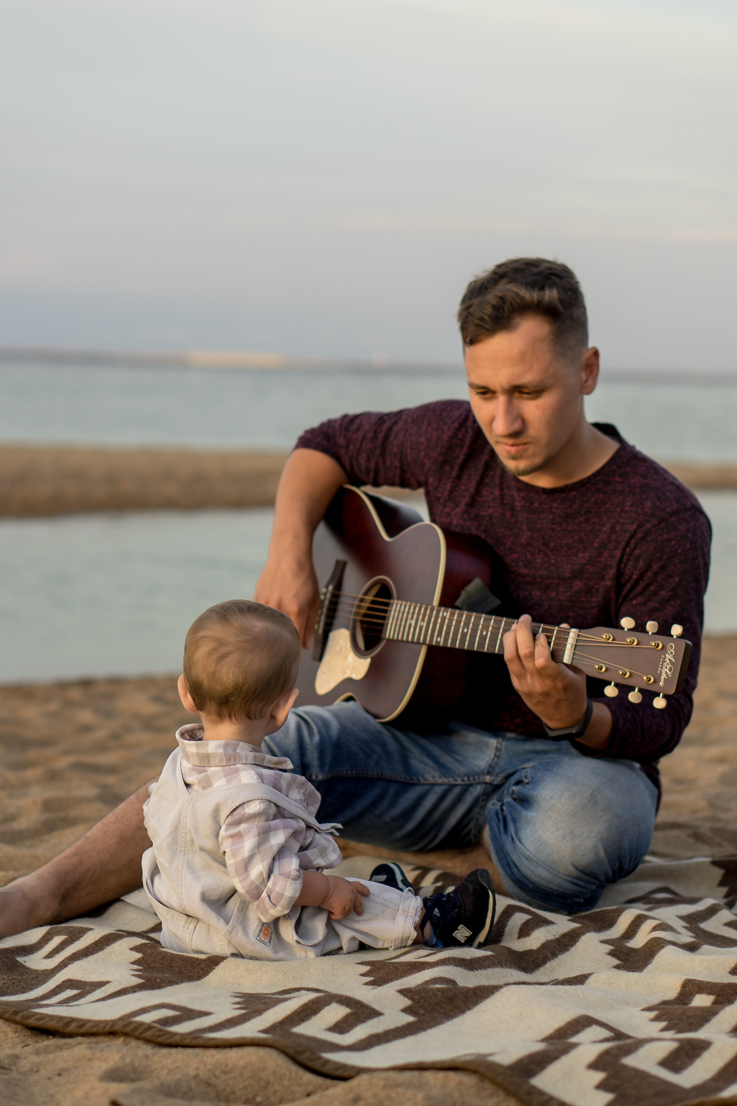 Стефан с родителями на заливе. Фотограф Ольга Игорева