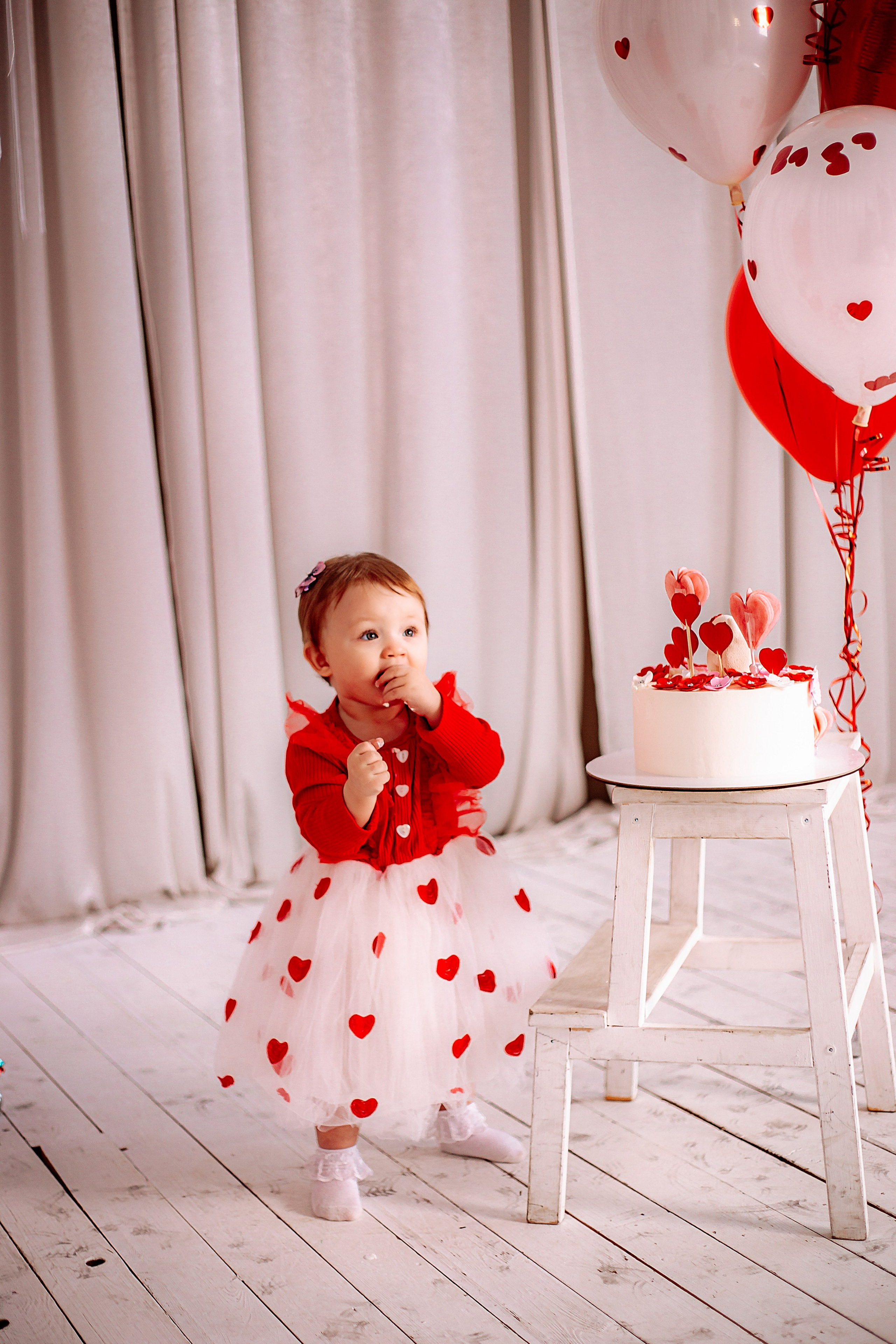 Александре 1 годик. Https://malovafoto.ru