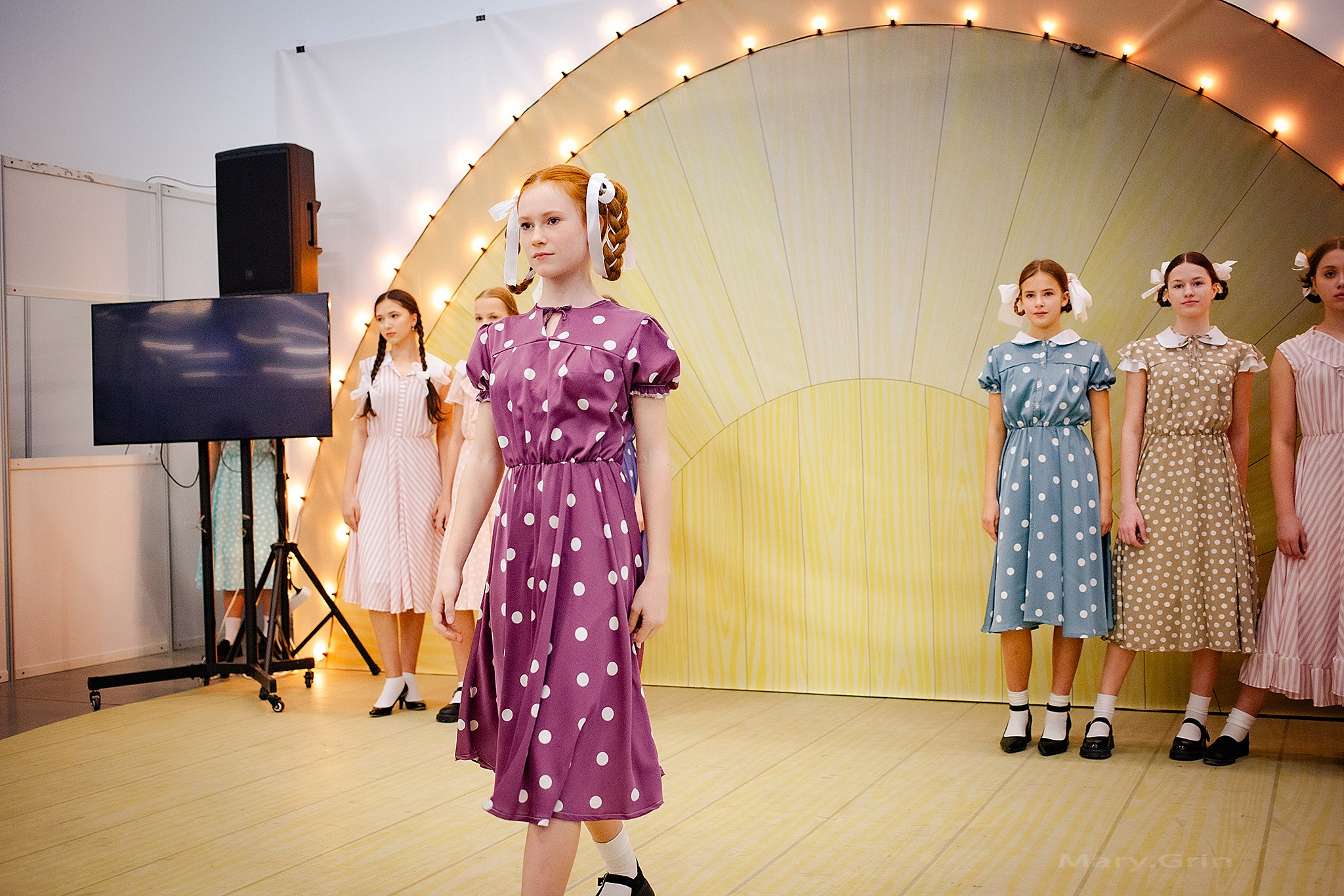 Показ моды 40х лет. Православная ярмарка 2025. Детский и семейный фотограф, фотограф мероприятий Нижний Новгород