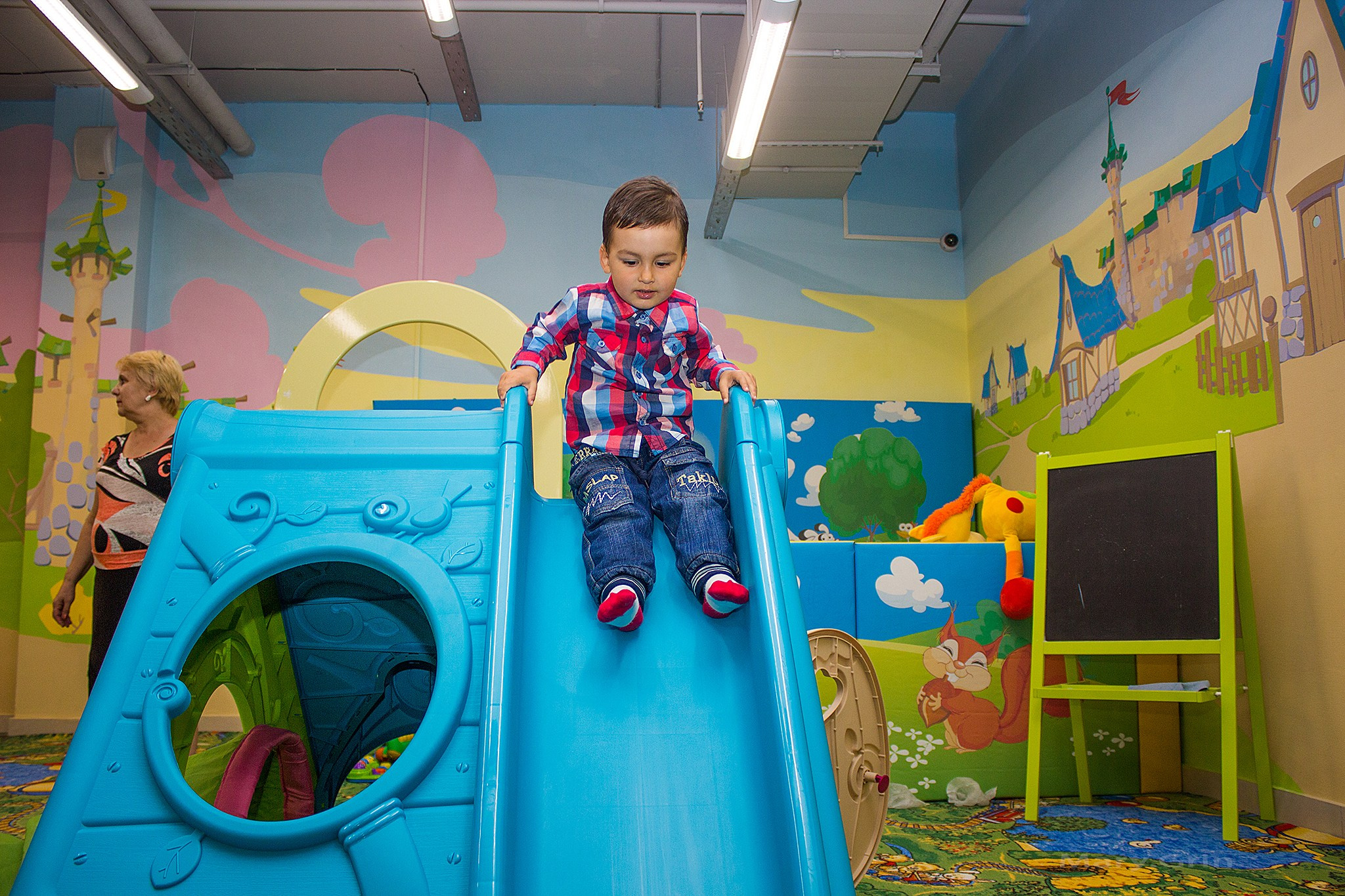 День рождения в стиле свинки Пеппа в Изумрудном городе. Детский и семейный фотограф, фотограф мероприятий Нижний Новгород