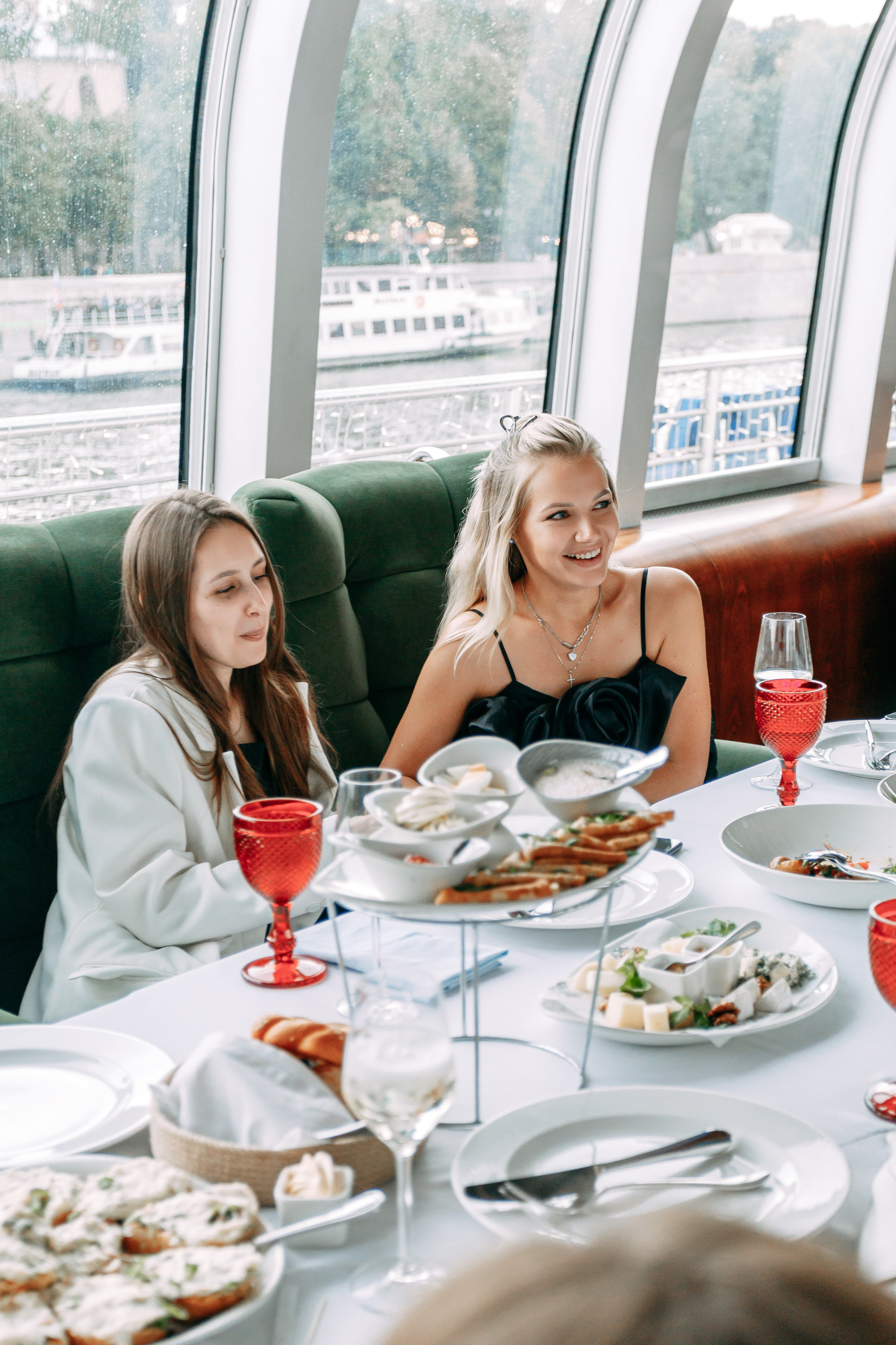 НА ЯХТЕ С ВИНИШКОМ