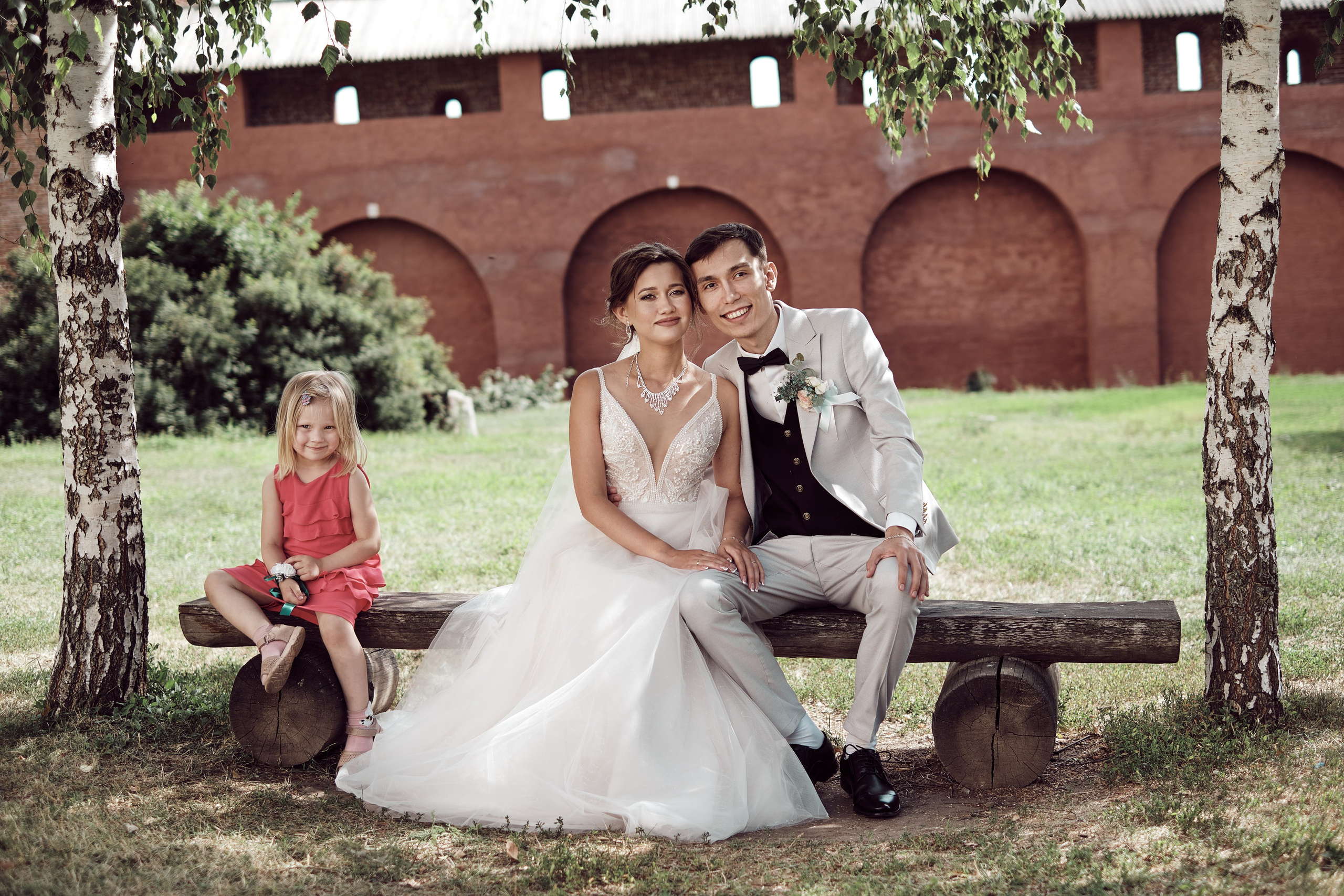 Свадьбы. Привет! Меня зовут Слава Кравец, я репортажный фотограф в Московском регионе