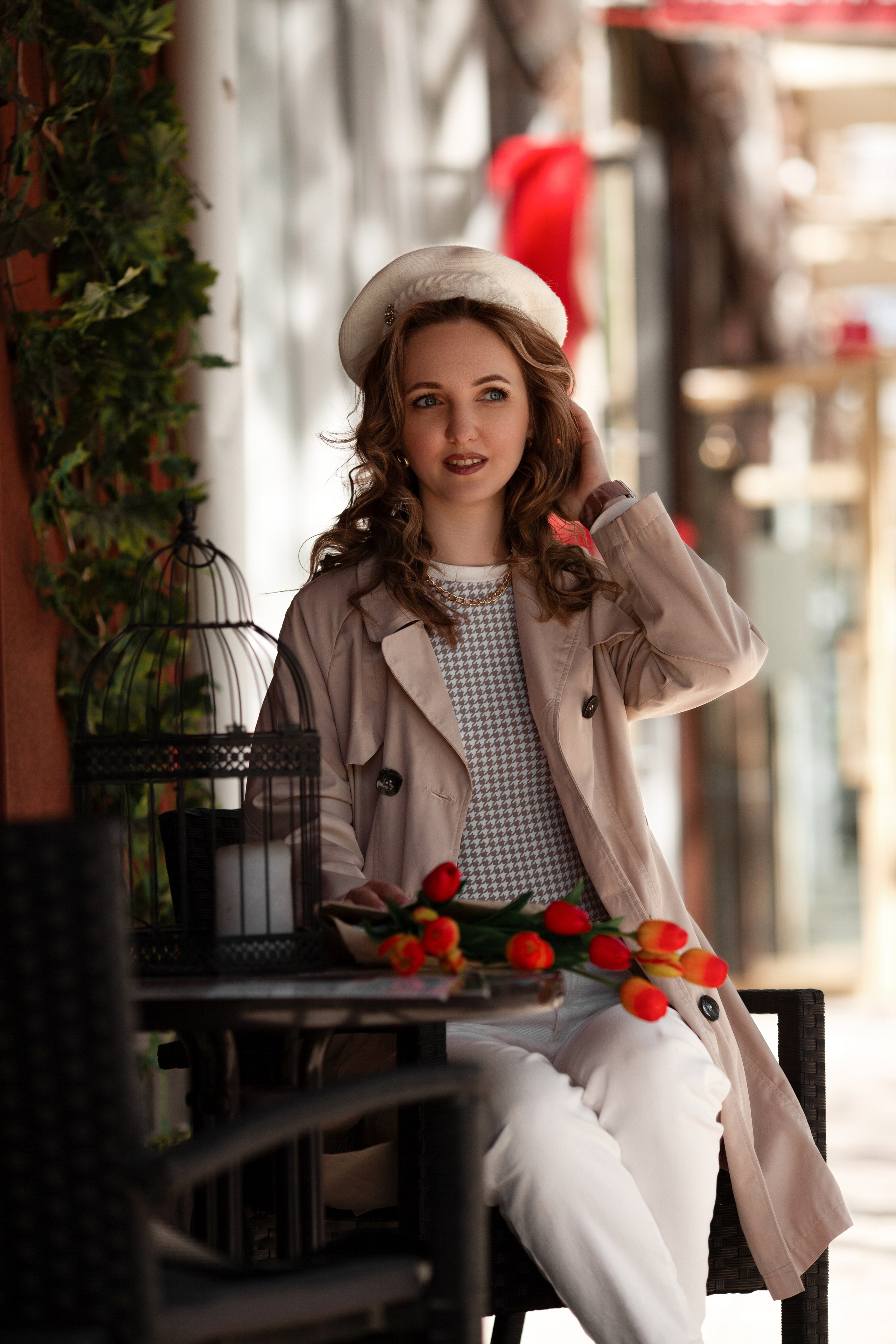 Женская городская фотосессия в образе француженки. Фотограф Ставрополь Пятигорск Елизавета Дарина