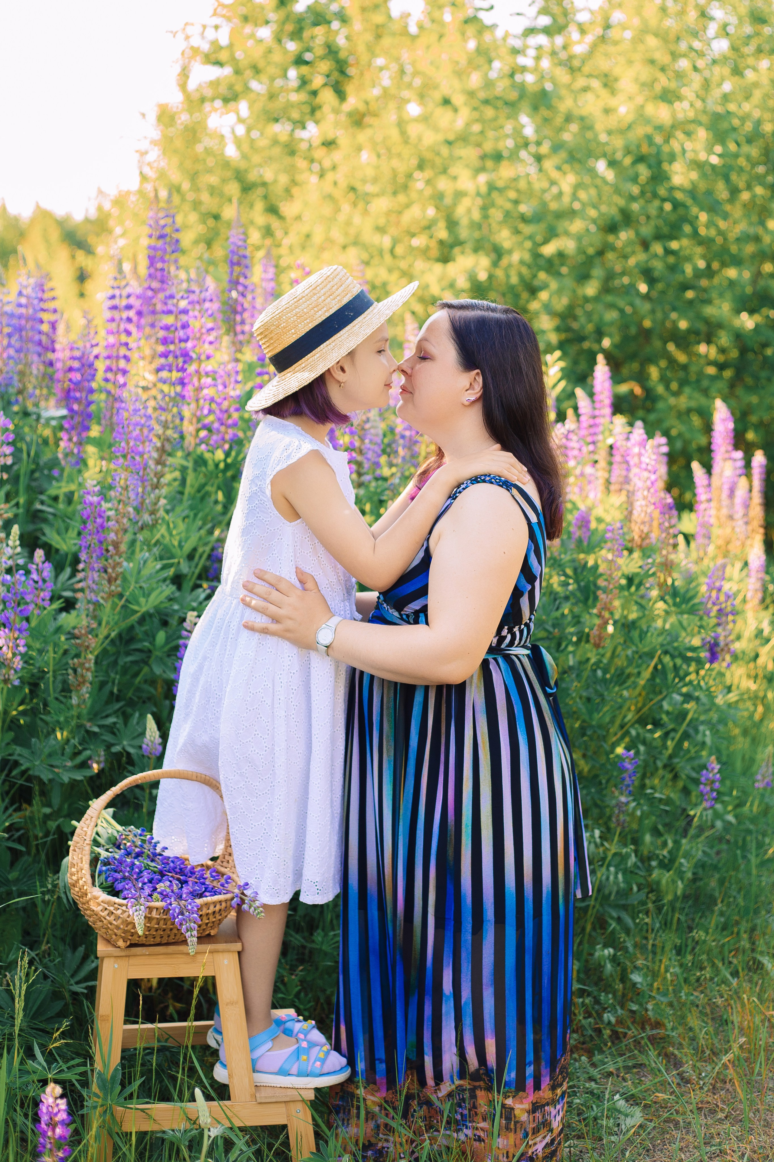Фотосессия мамы и дочки в люпинах. Фотограф в Санкт-Петербурге, Анна Скворцова