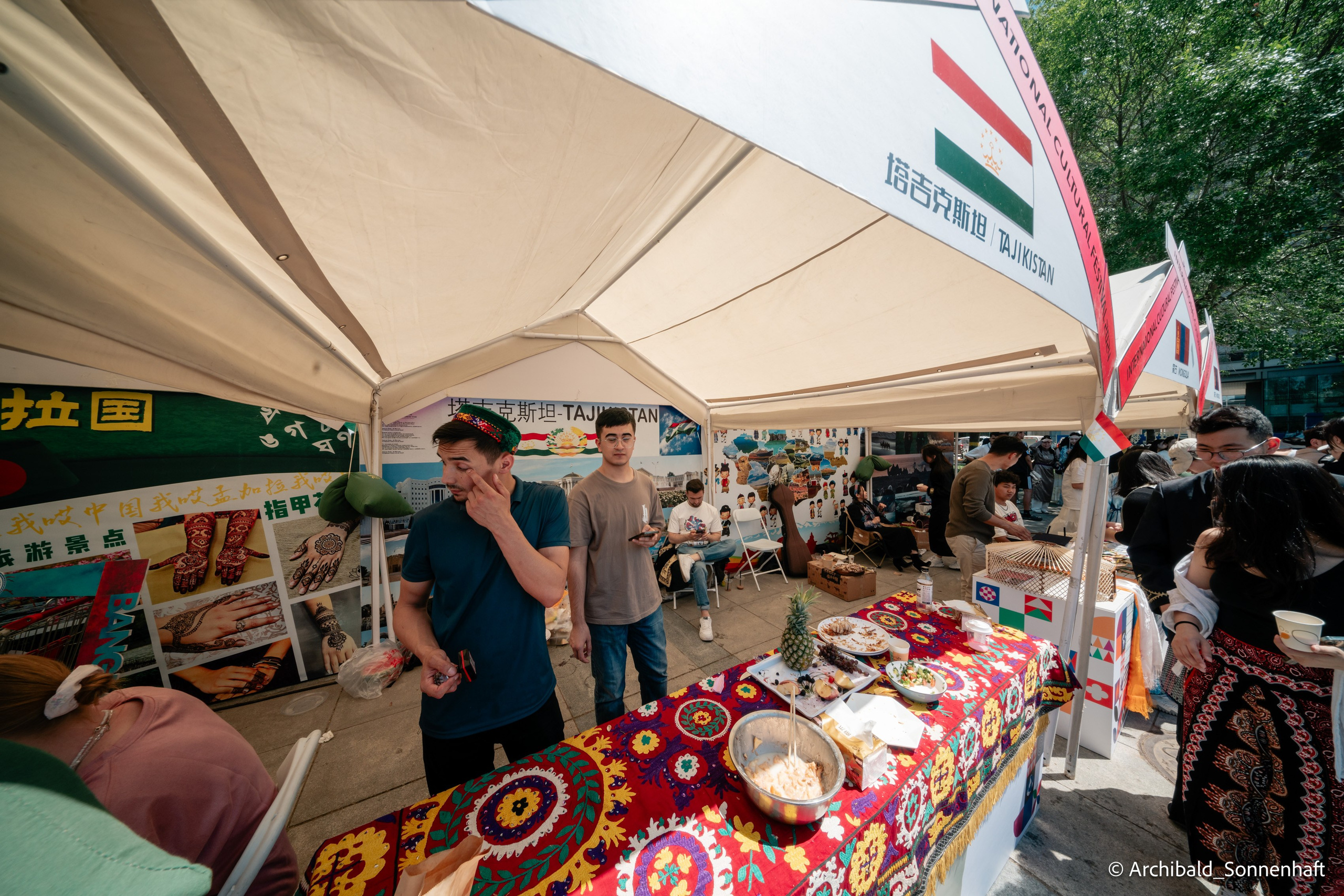 TJU Cultural Festival. Photographer in Guangzhou, China. Archibald Sonnenhaft