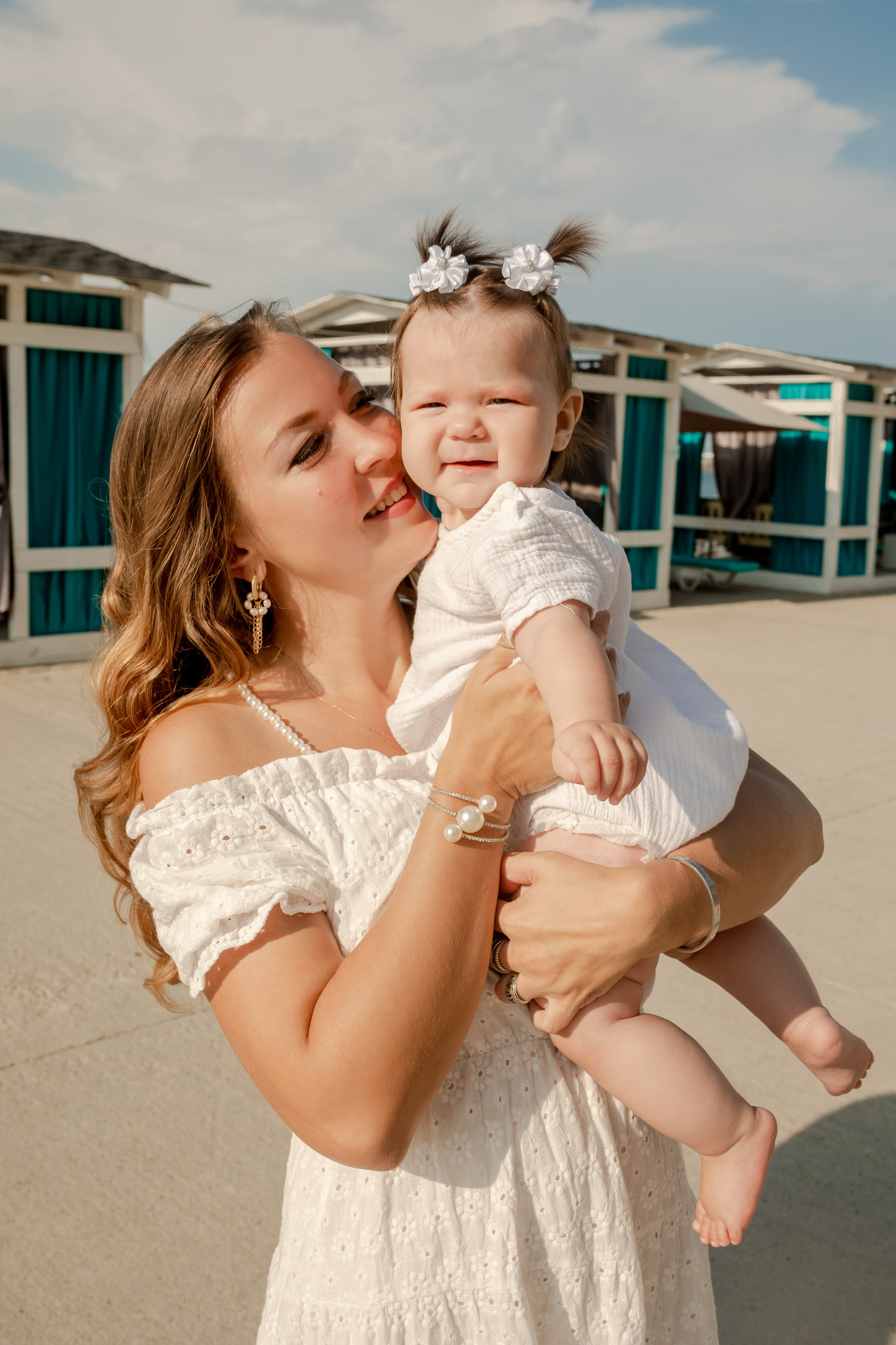 Анастасия и Максим с дочками. Фотограф в Геленджике, Архипо-Осиповке, Абрау-Дюрсо, Кринице Виктория