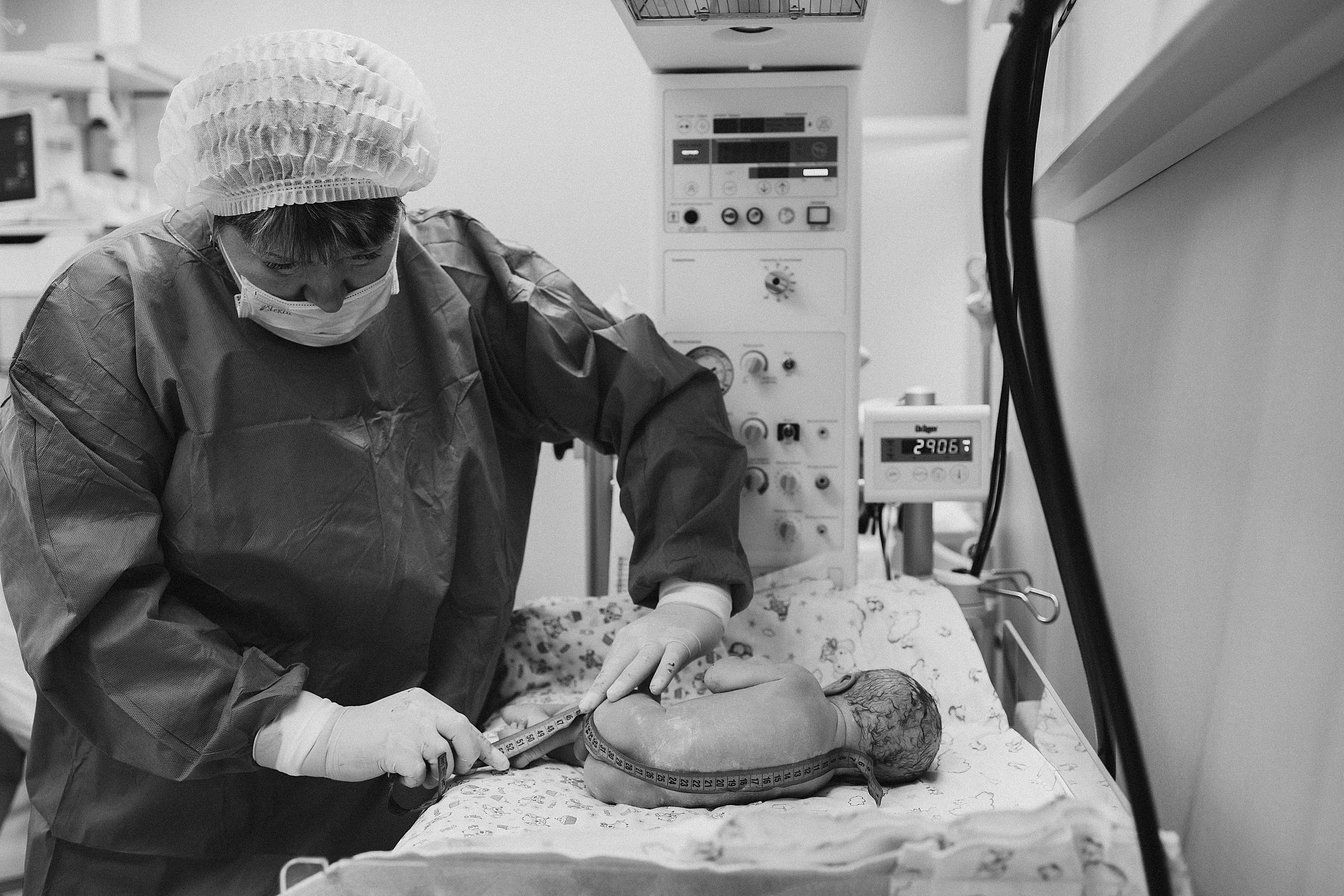 Фотограф на роды в Москве. Фотограф новорожденных в Москве Кристина Левит