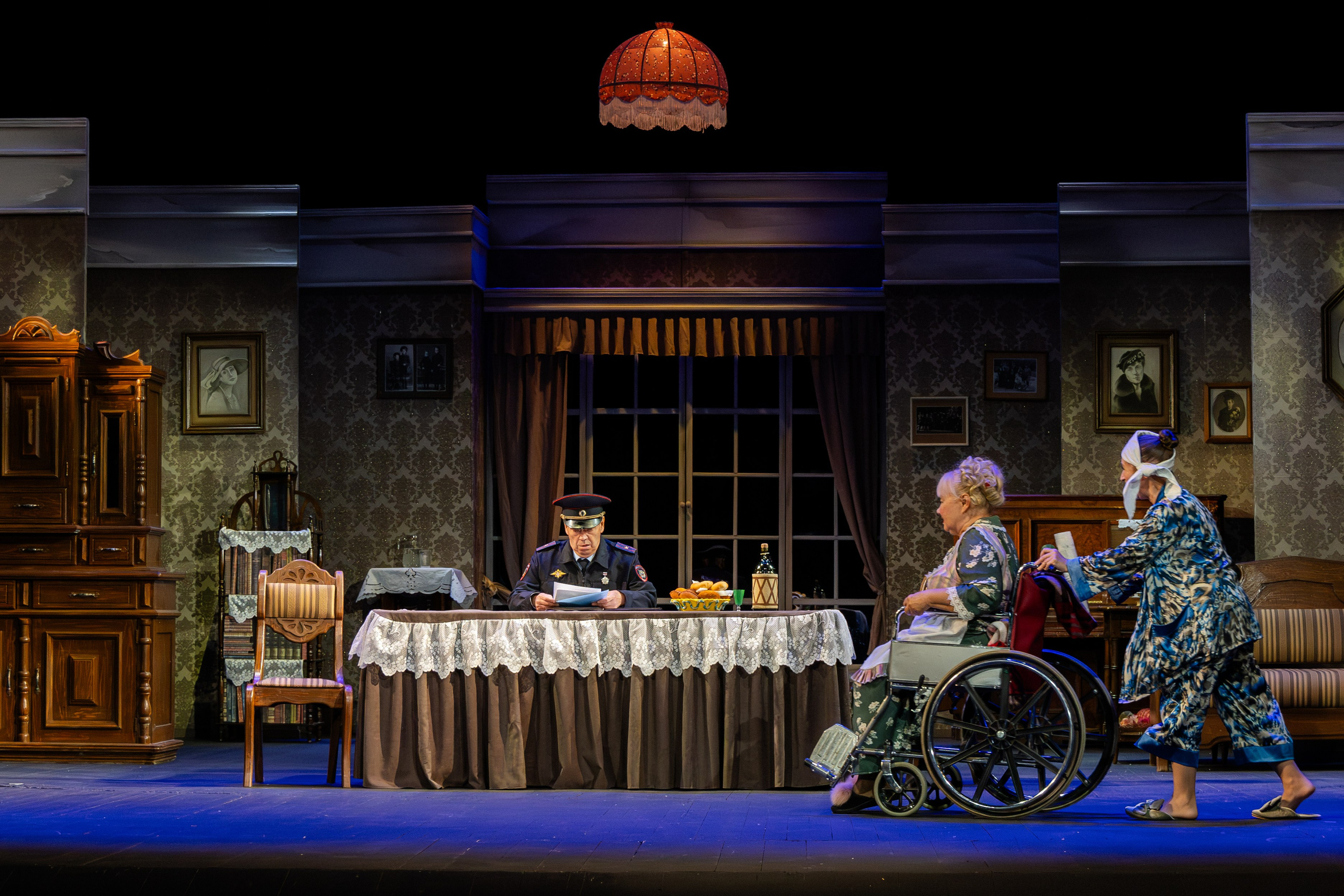 Театр Юного Зрителя «Отчаянные Тетки». Фотограф Марк Файзулин