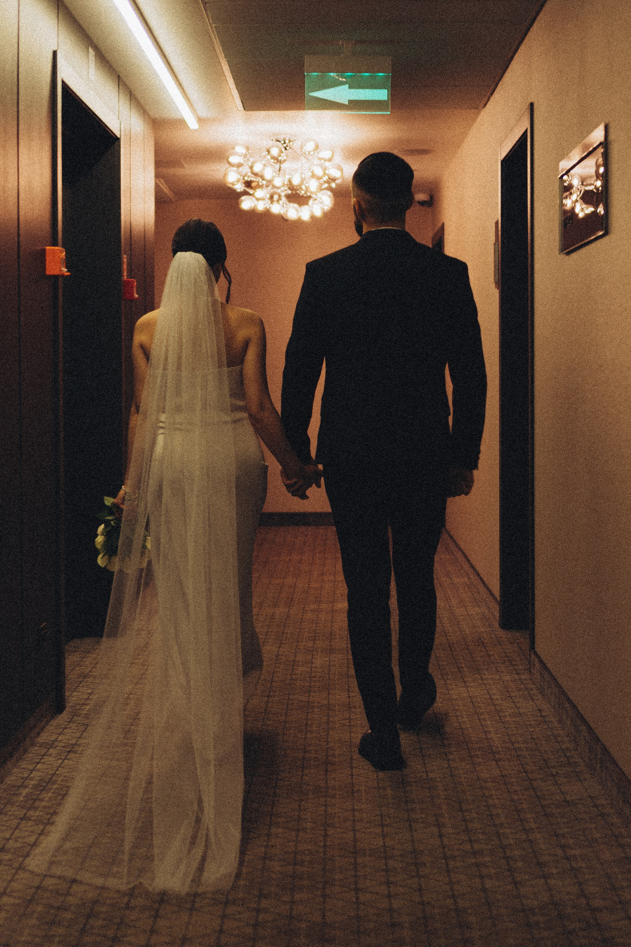 СВАДЕБНАЯ СЬЕМКА СБОРОВ ЖЕНИХА И НЕВЕСТЫ В ОТЕЛЕ И ТАКЖЕ ФОТОСЕССИИЯ В ОТЕЛЕЕ МЕГАПОЛИС БРЯНСК. Профессиональный фотограф, Санкт-Петербург — Виктория Богомолова