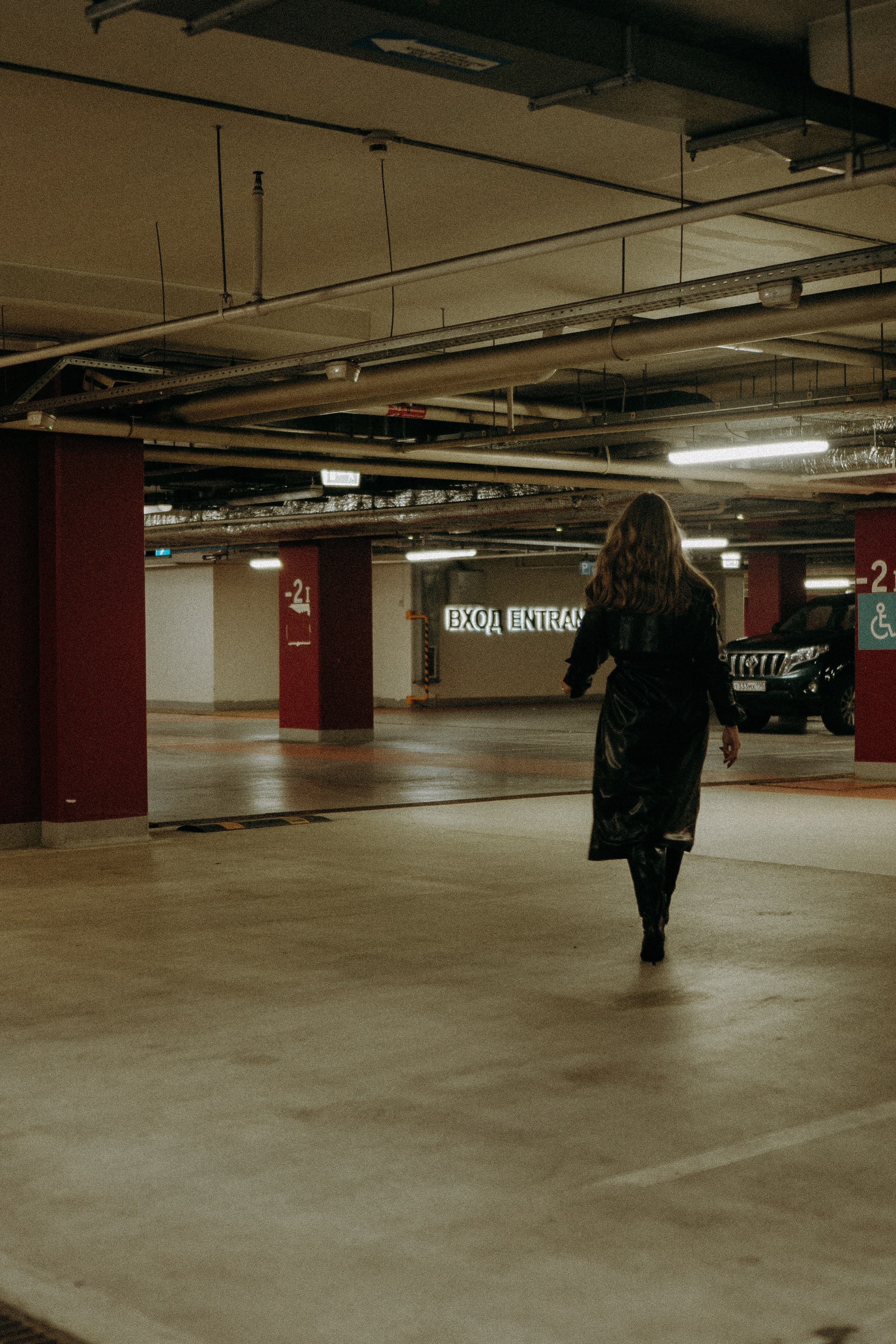 НА ПАРКОВКЕ. Профессиональный фотограф, Санкт-Петербург — Виктория Богомолова