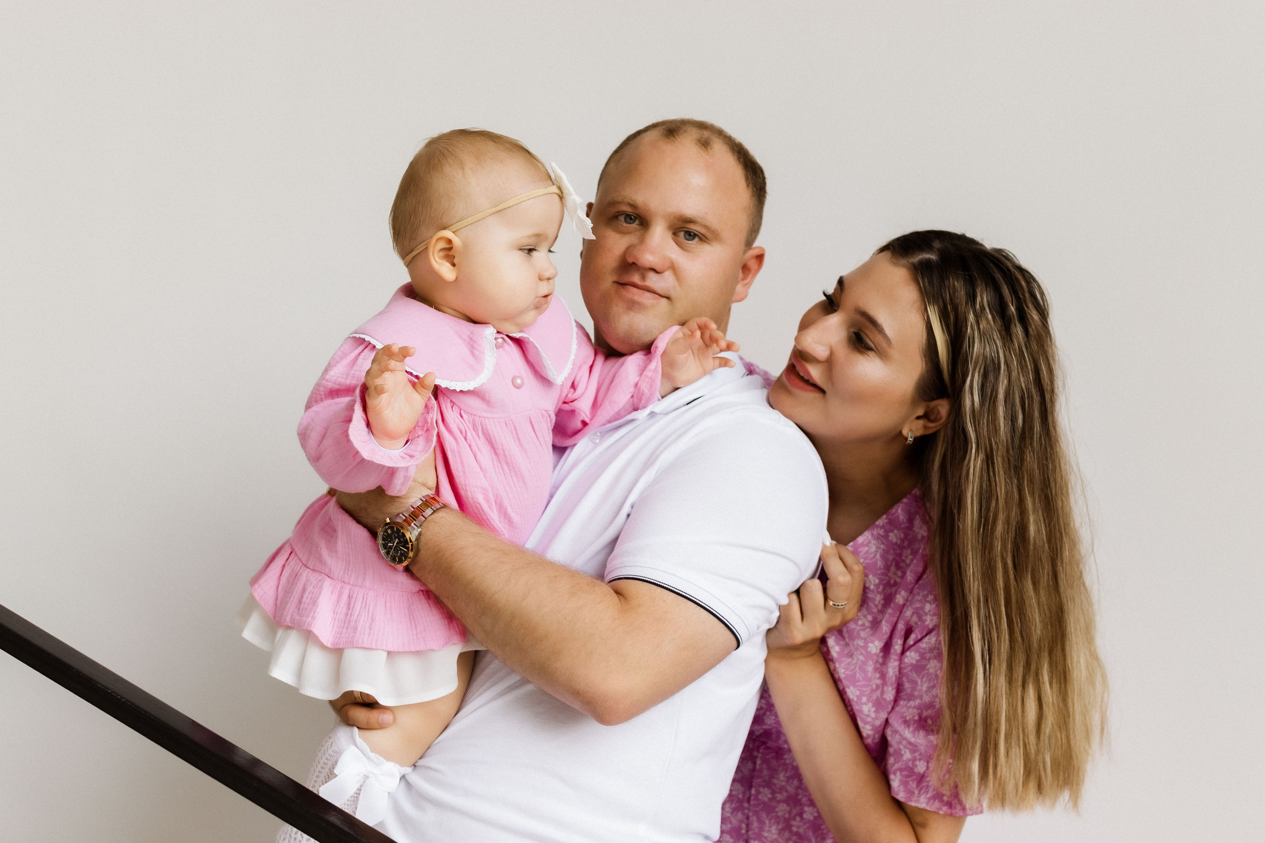 Малышка Алиса с мамой и папой. Фотограф в Челябинске Наталья Епимахова