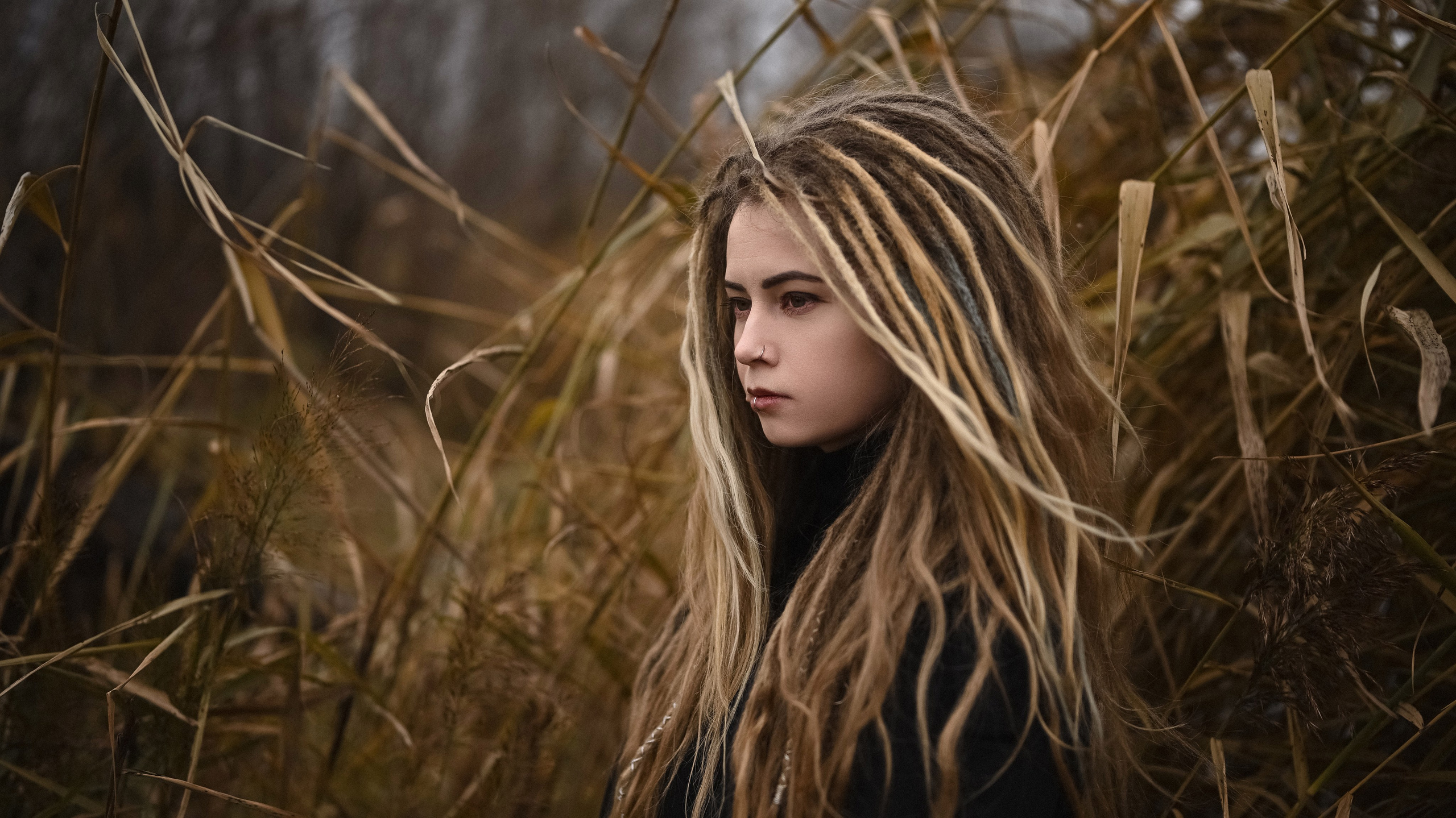 Тишина осени — атмосферная фотосессия на природе в Казани от фотографа Алексея Клейменова