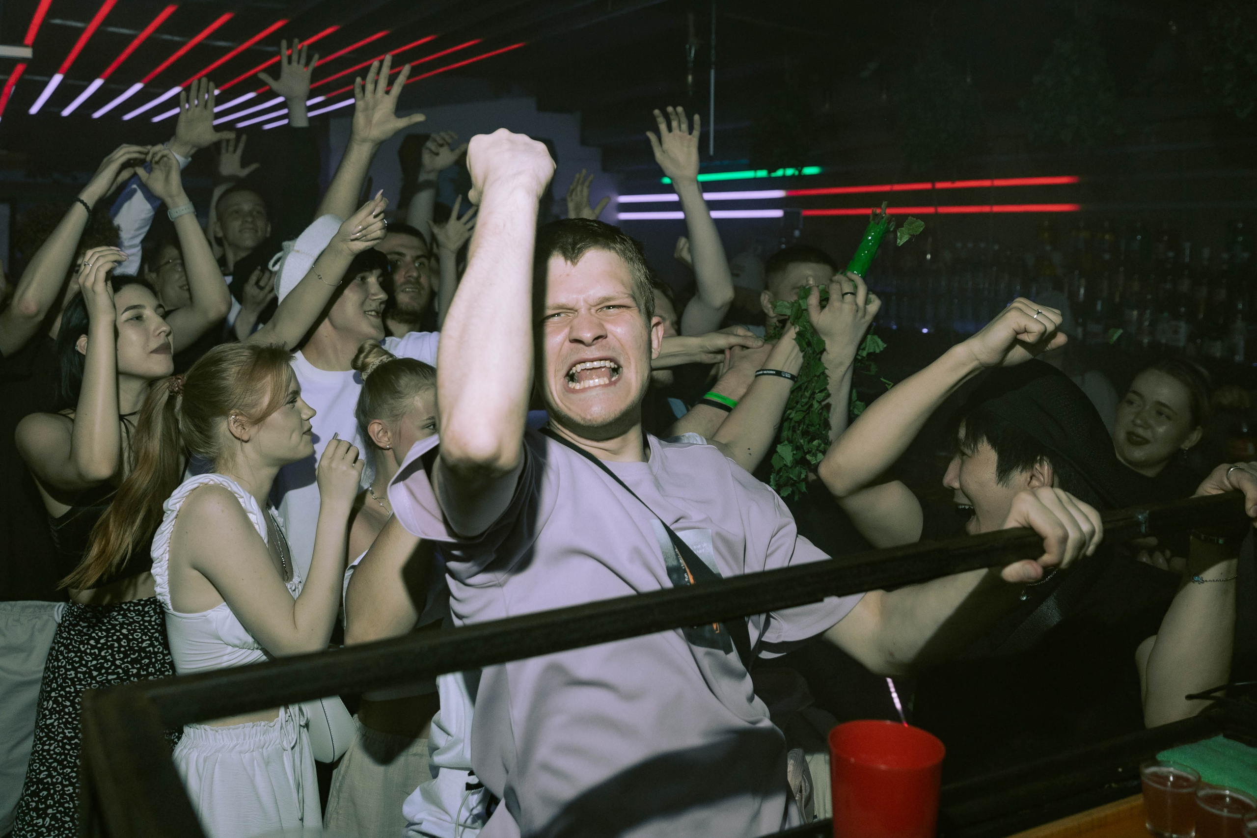 Mishka-bar 3. _Carpe diem_