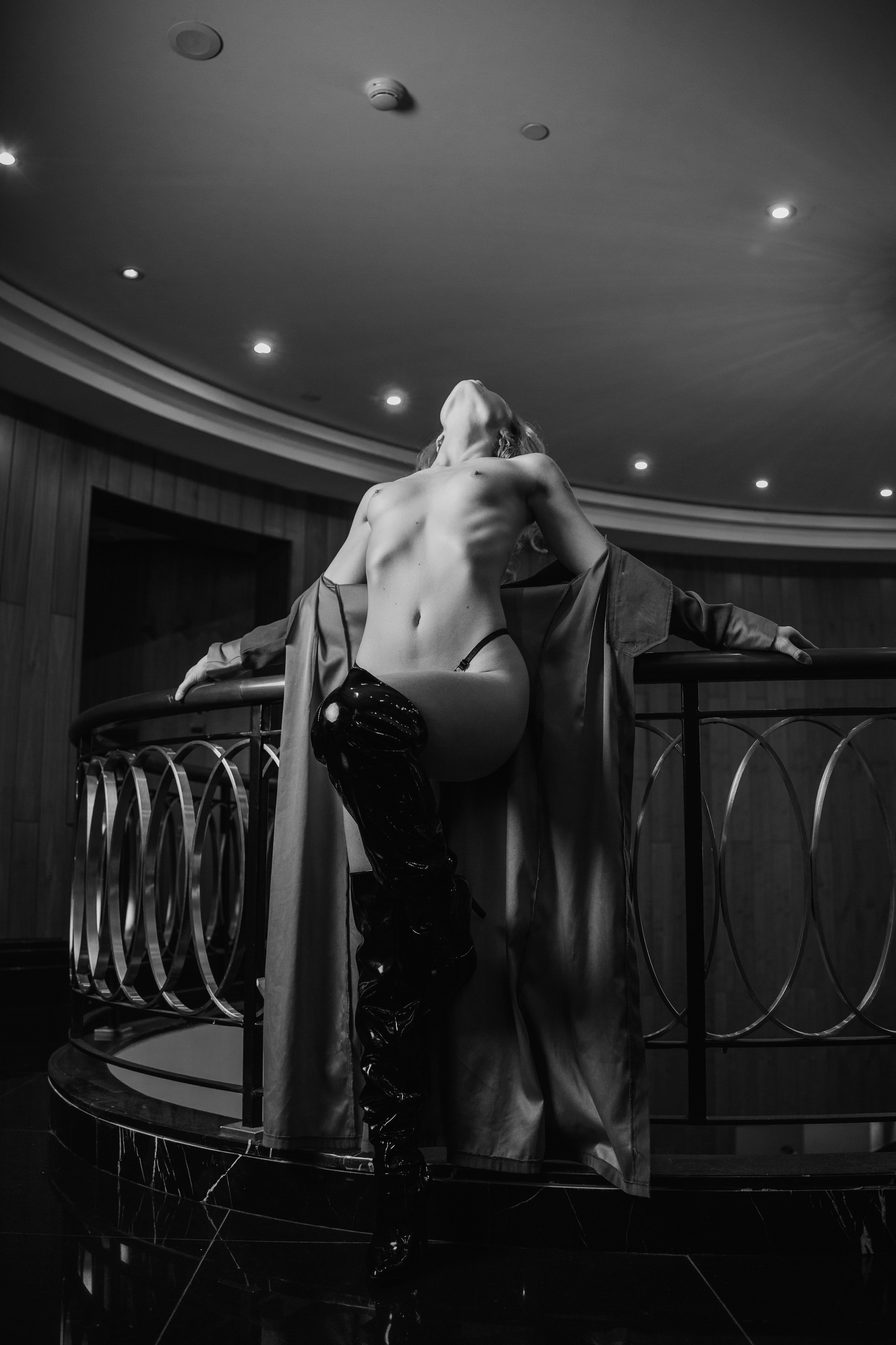 Ню в отеле. Фотограф Александра Кузуб Санкт-Петербург