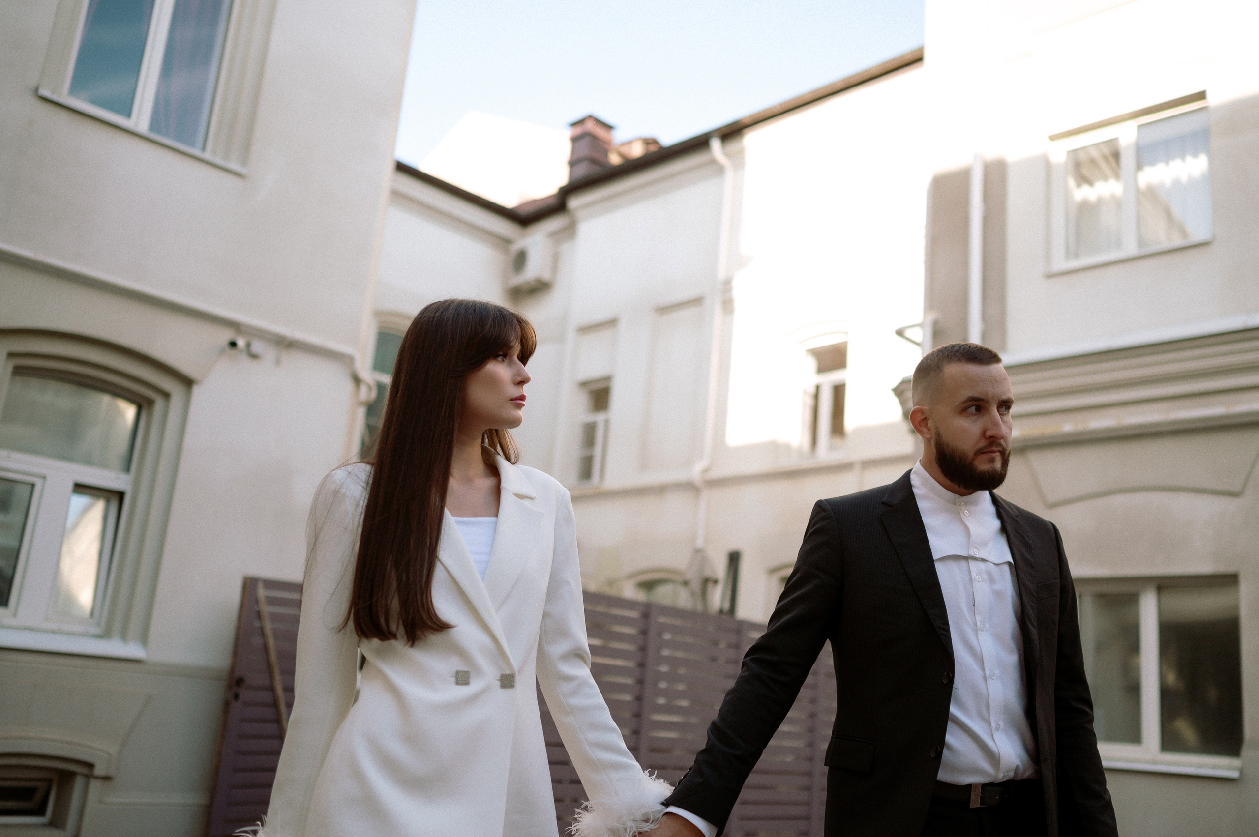 Astrakhan street wedding. Wedding photographer