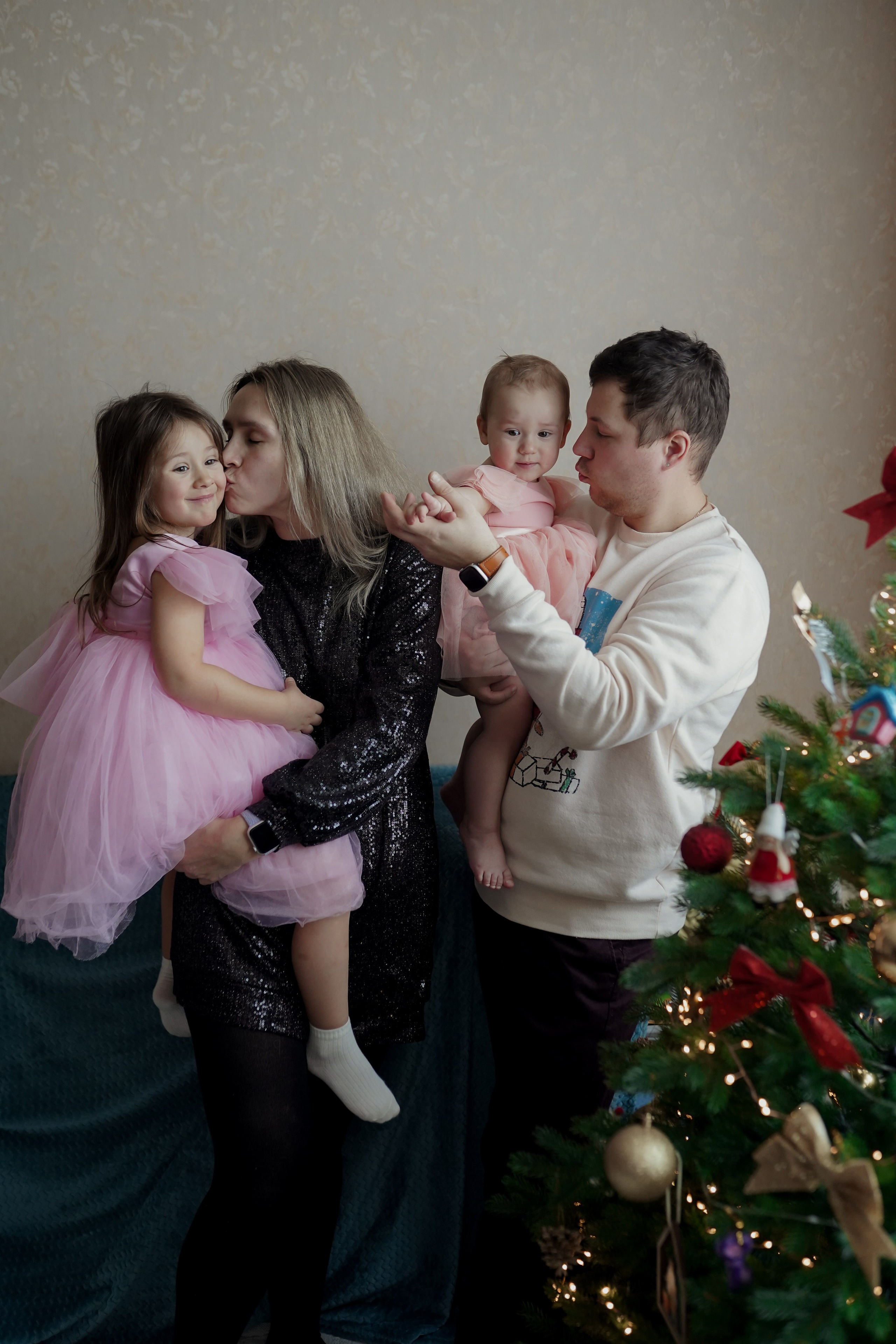 Лена новогоднее. Твой друг фотограф